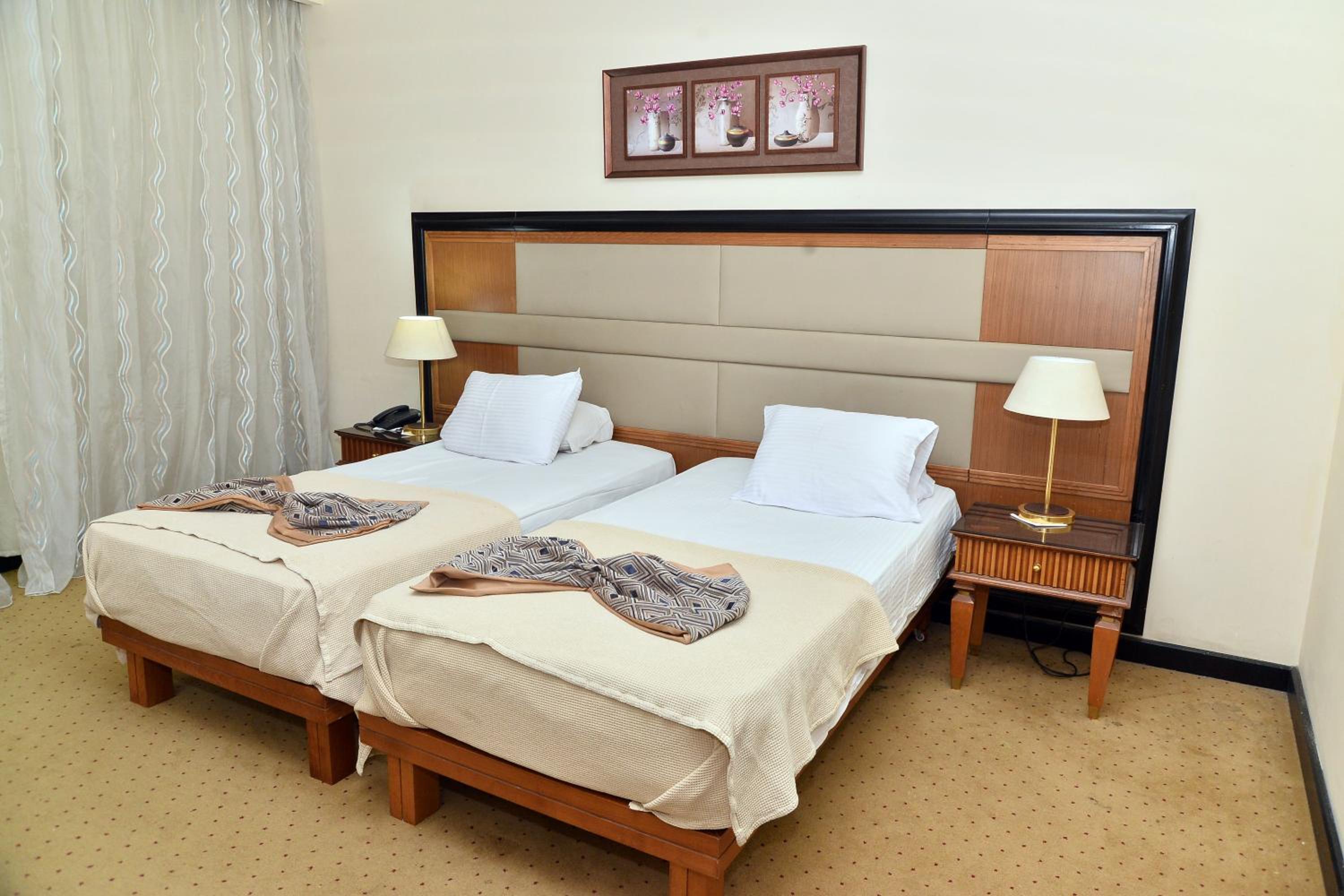 Standard Double Room photo 2