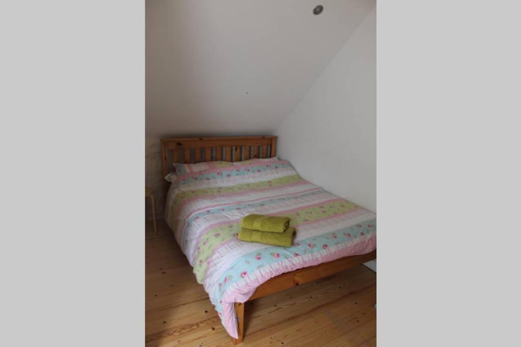 Three-Bedroom House photo 3