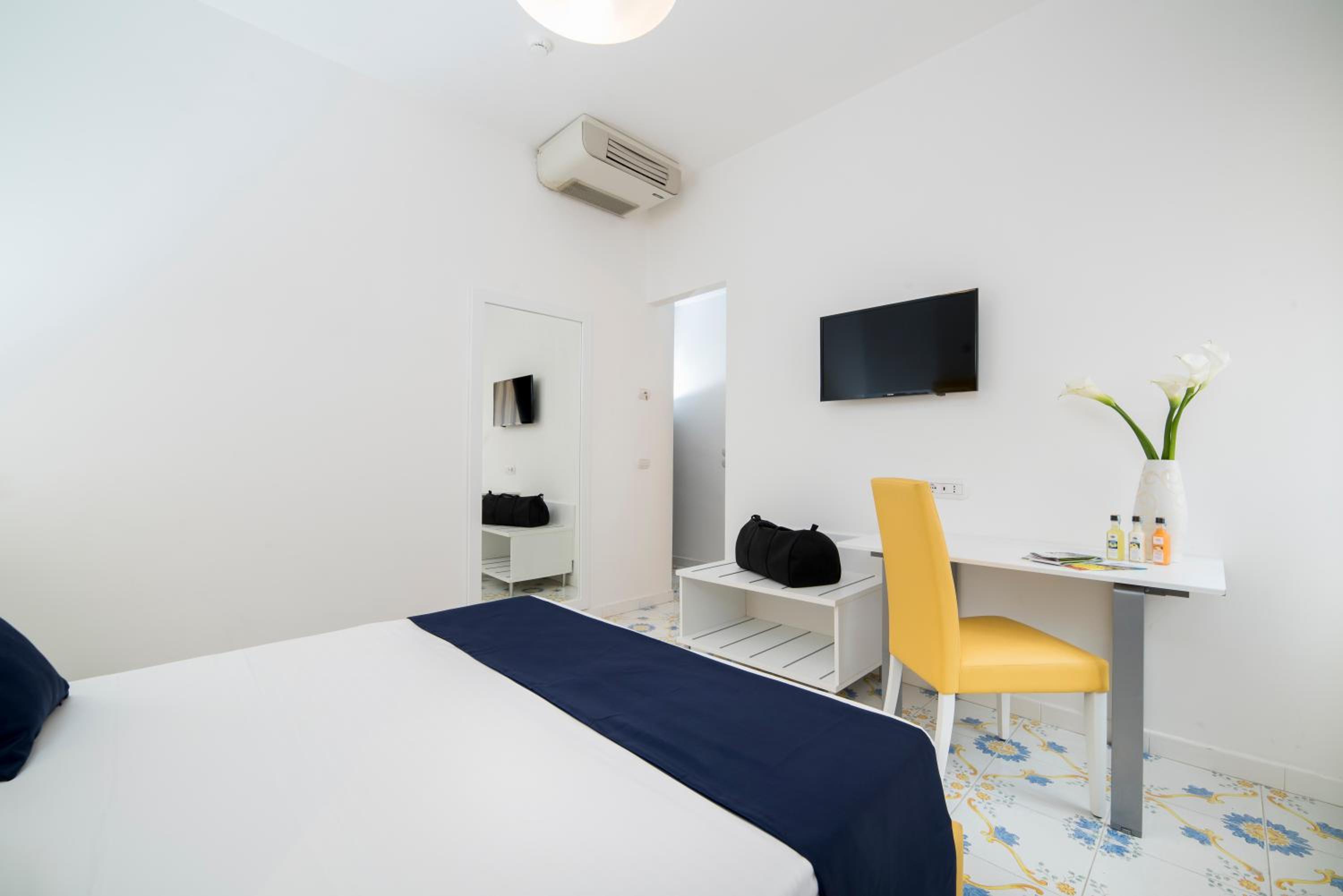 Economy Double Room - Photo 2