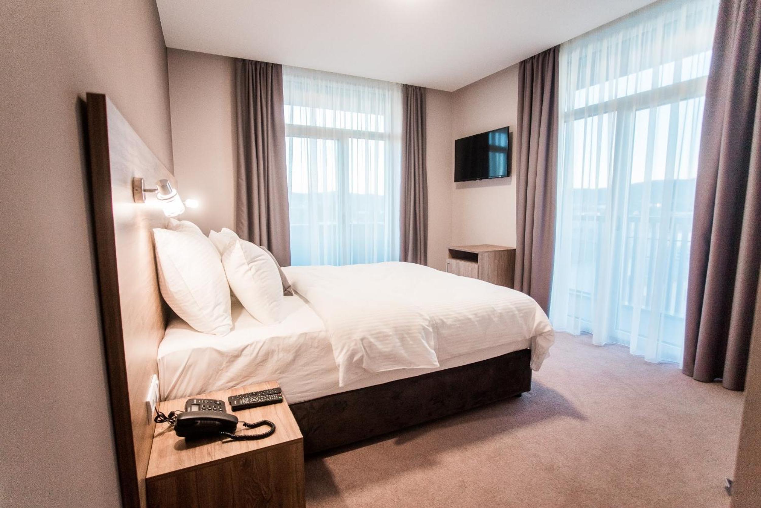 Queen Room - Photo 1