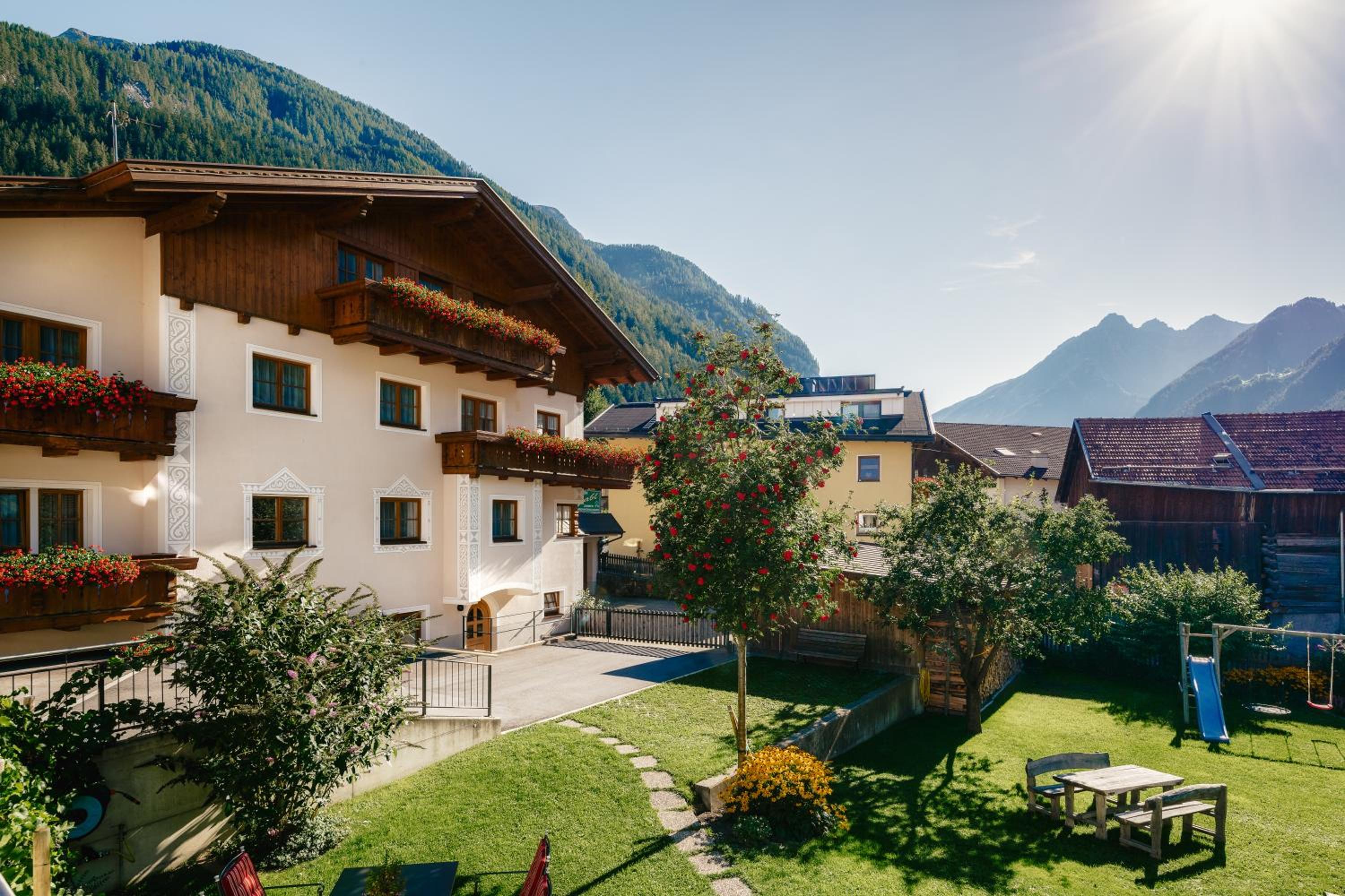 Double Room with Mountain View photo 2