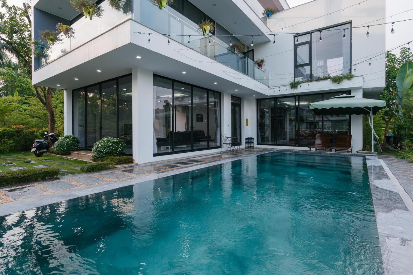 Villa with Private Pool - Photo 7