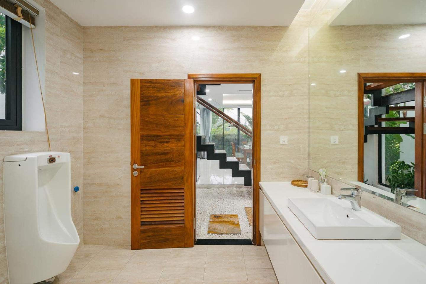 Villa with Private Pool - Photo 9
