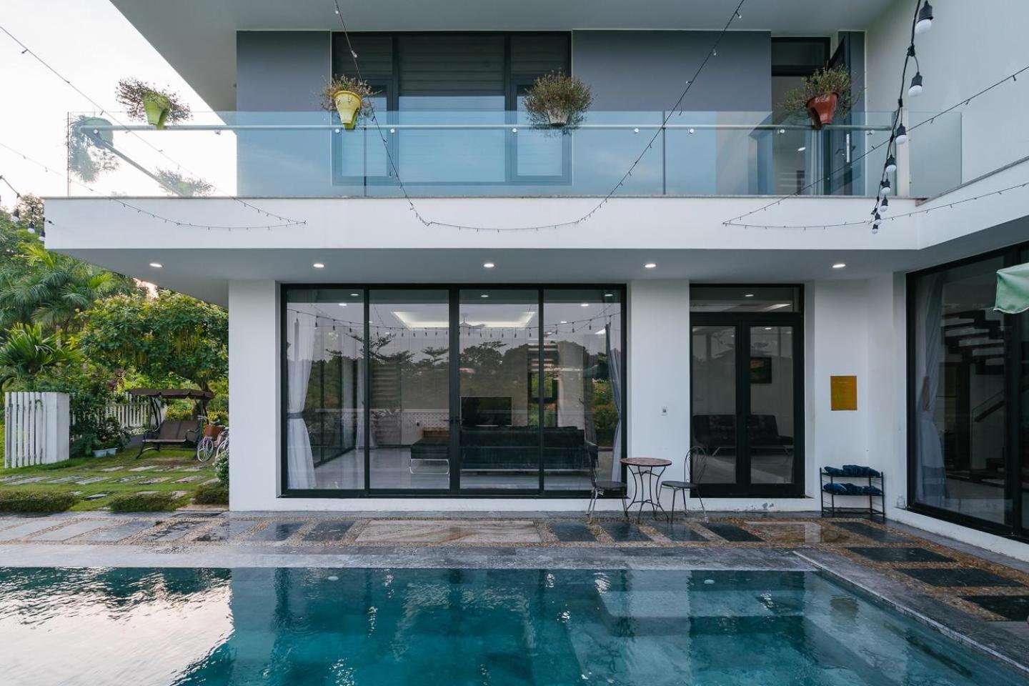 Villa with Private Pool - Photo 14