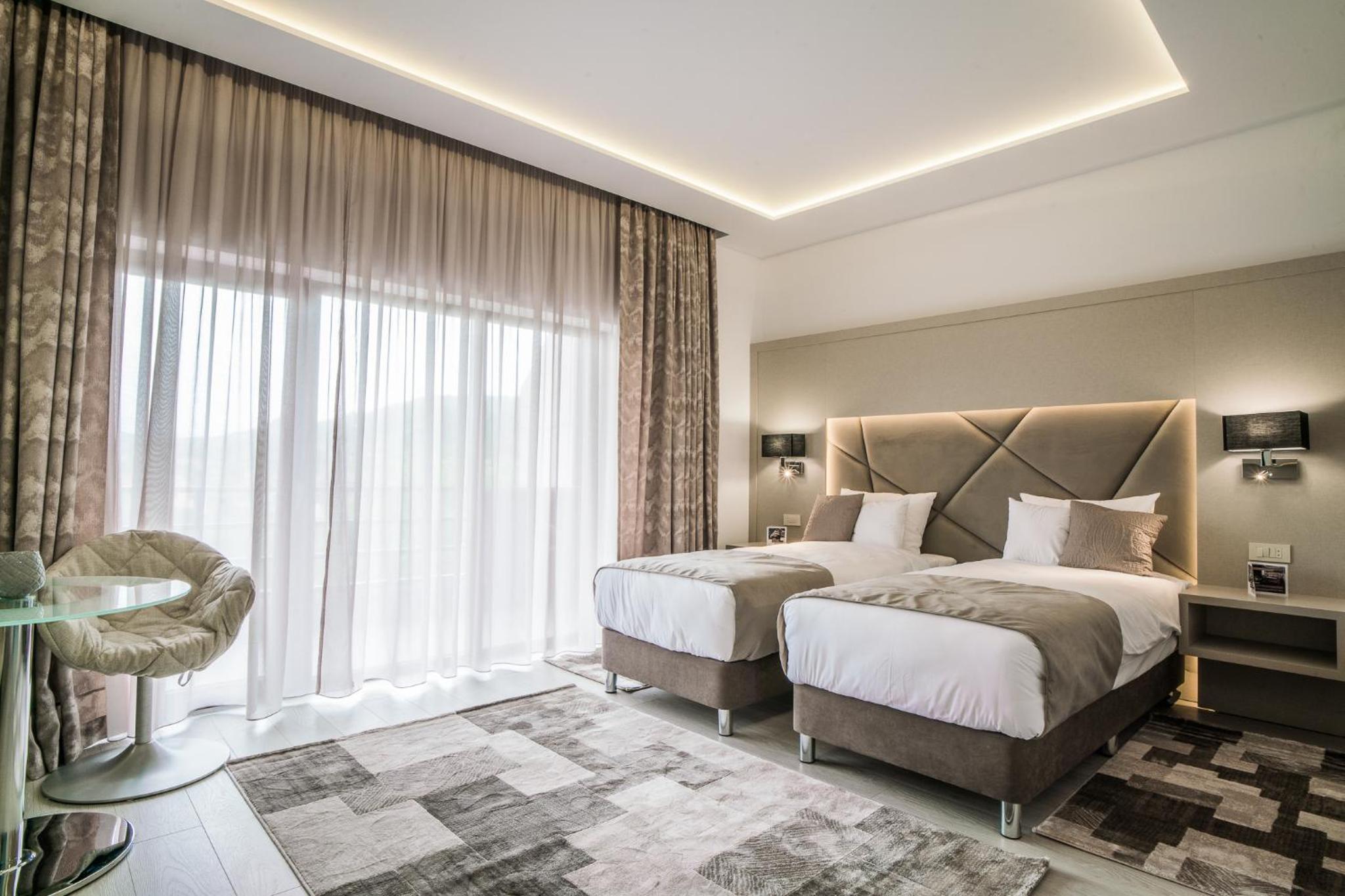Superior Double or Twin Room with Mountain View - Photo 5