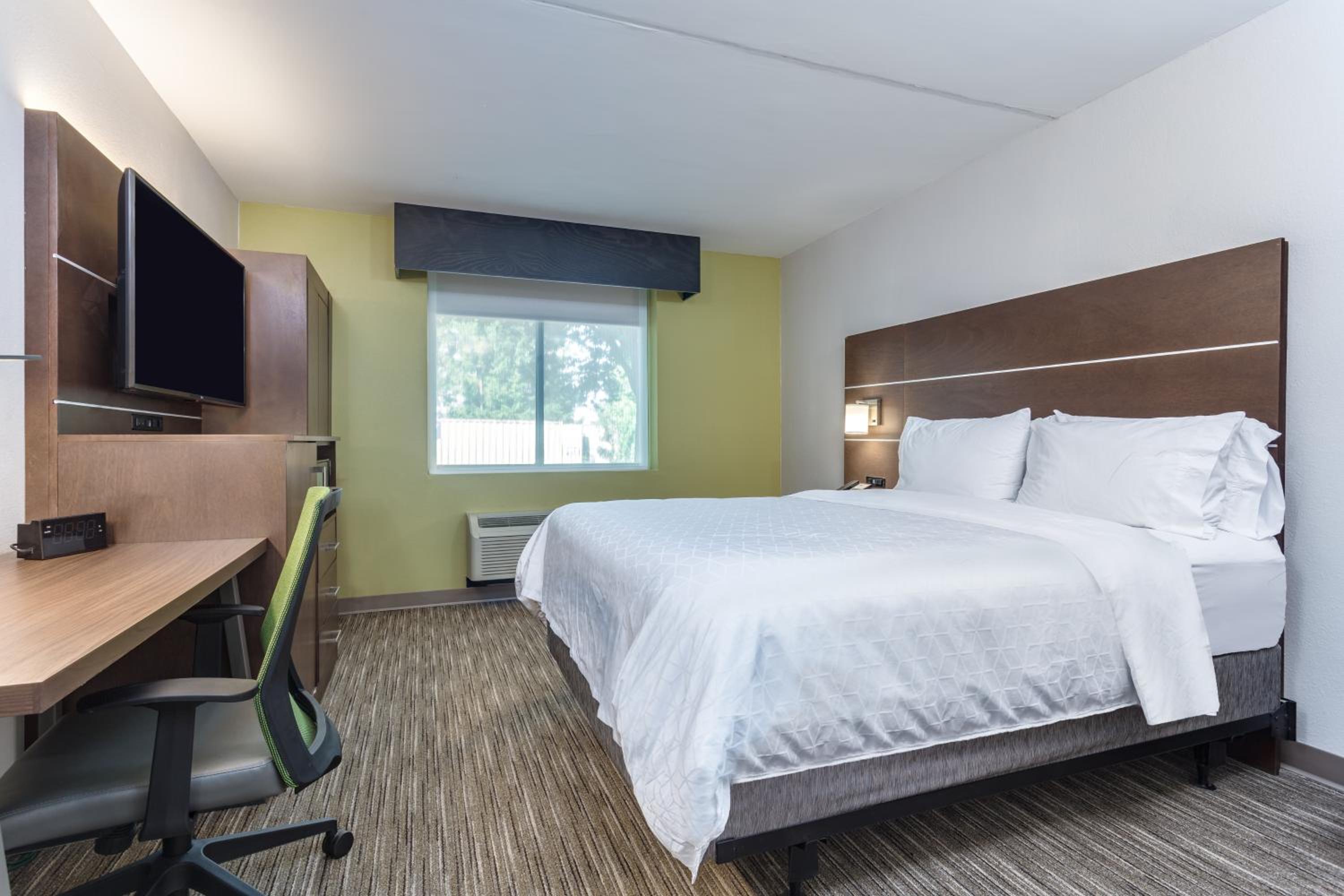 King Suite - Photo 6