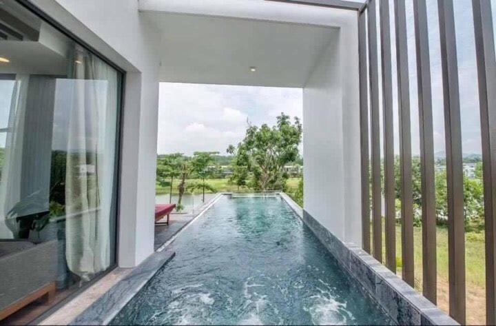 Three-Bedroom Villa - Photo 3