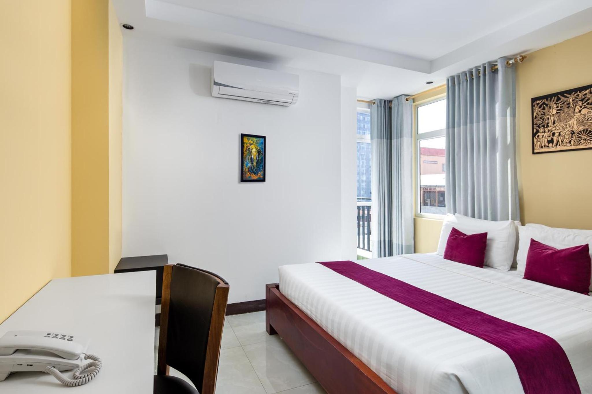 Deluxe Double Room Balcony City View - Photo 2