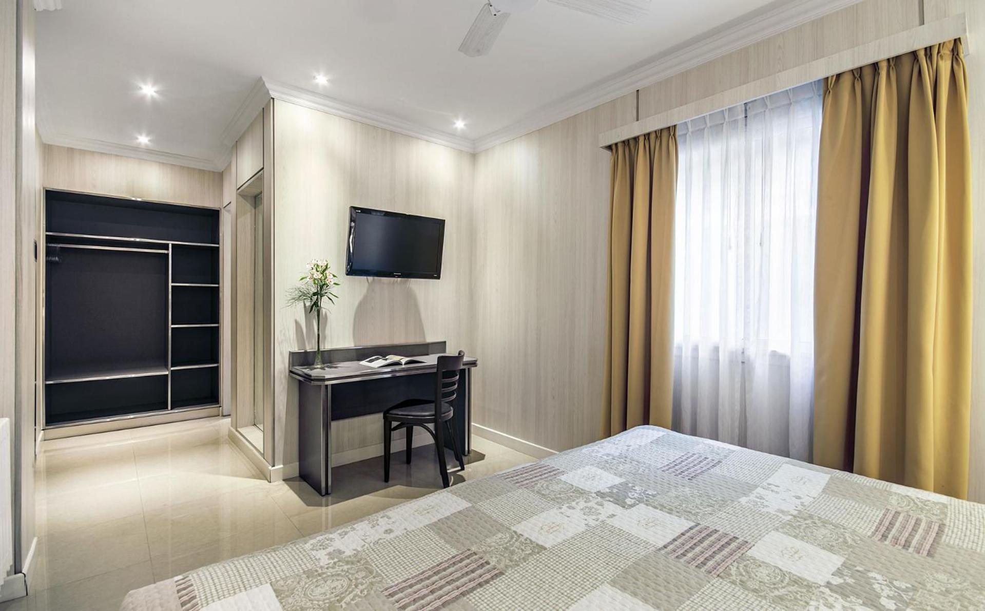 Superior Double or Twin Room photo 2