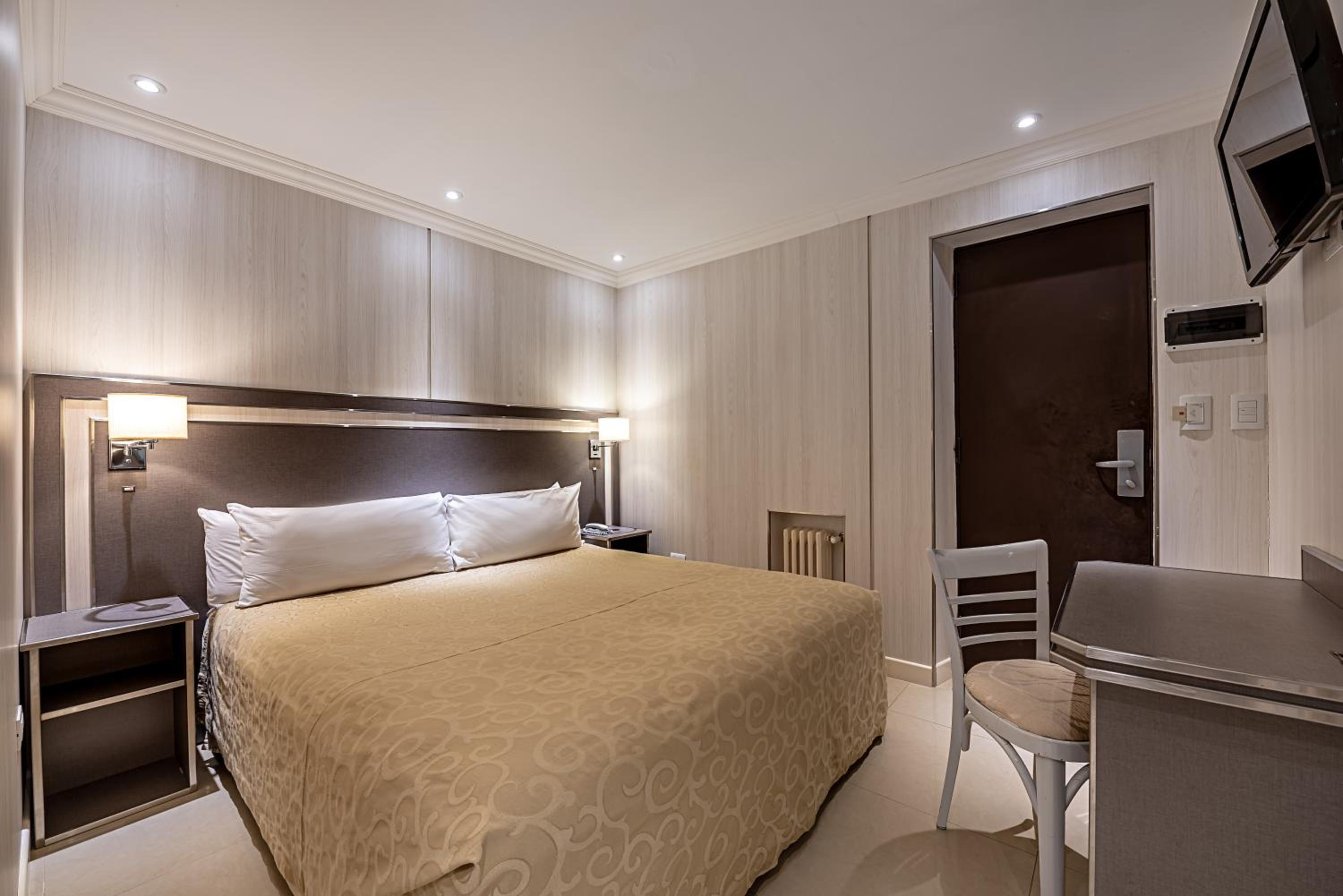 Standard Double Room photo 1