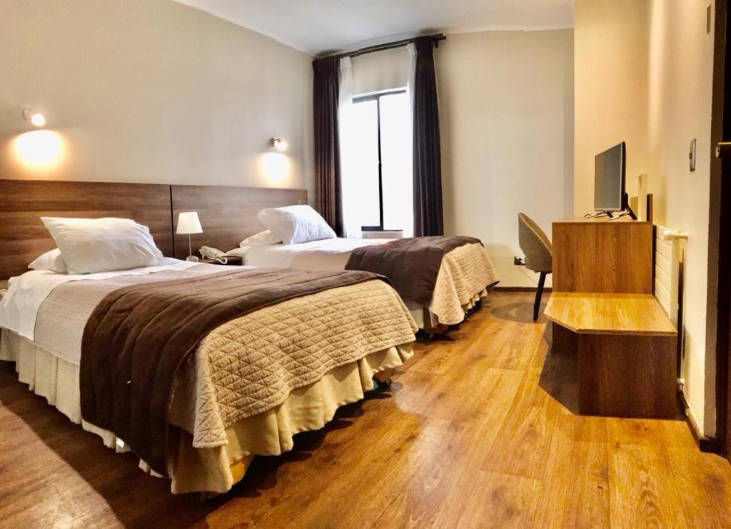 Economy Twin Room photo 1