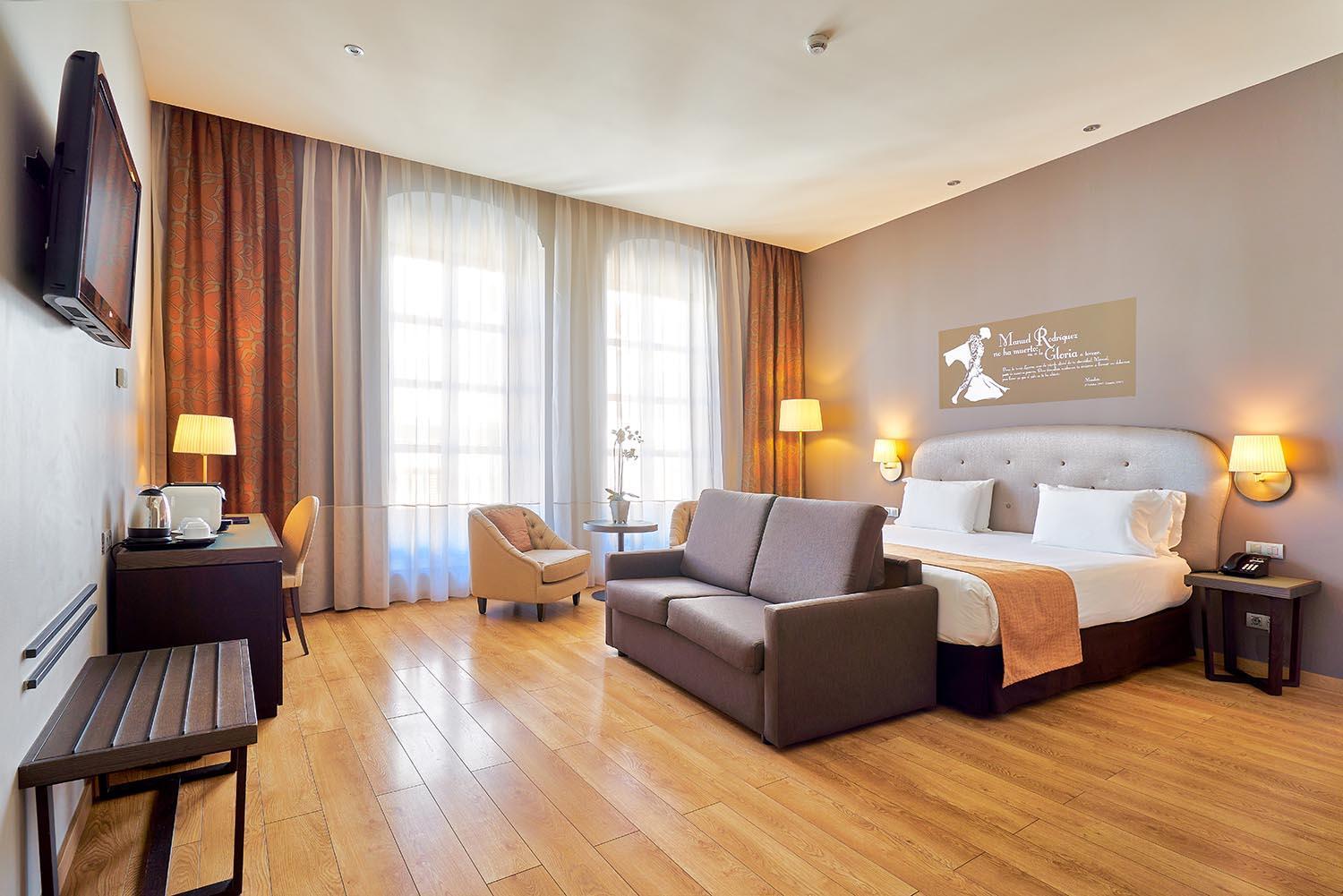 Double Room with Extra Bed - Photo 8