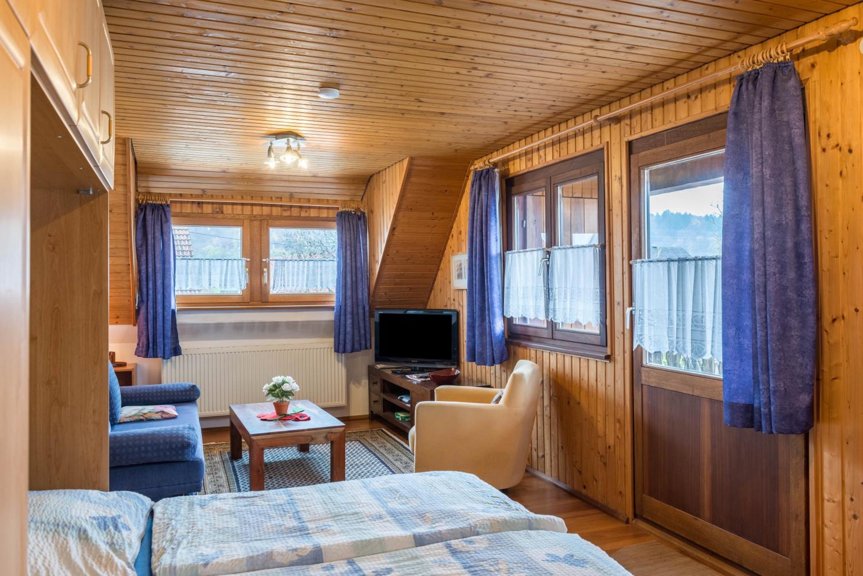 Superior One-Bedroom Apartment with Balcony - Photo 7