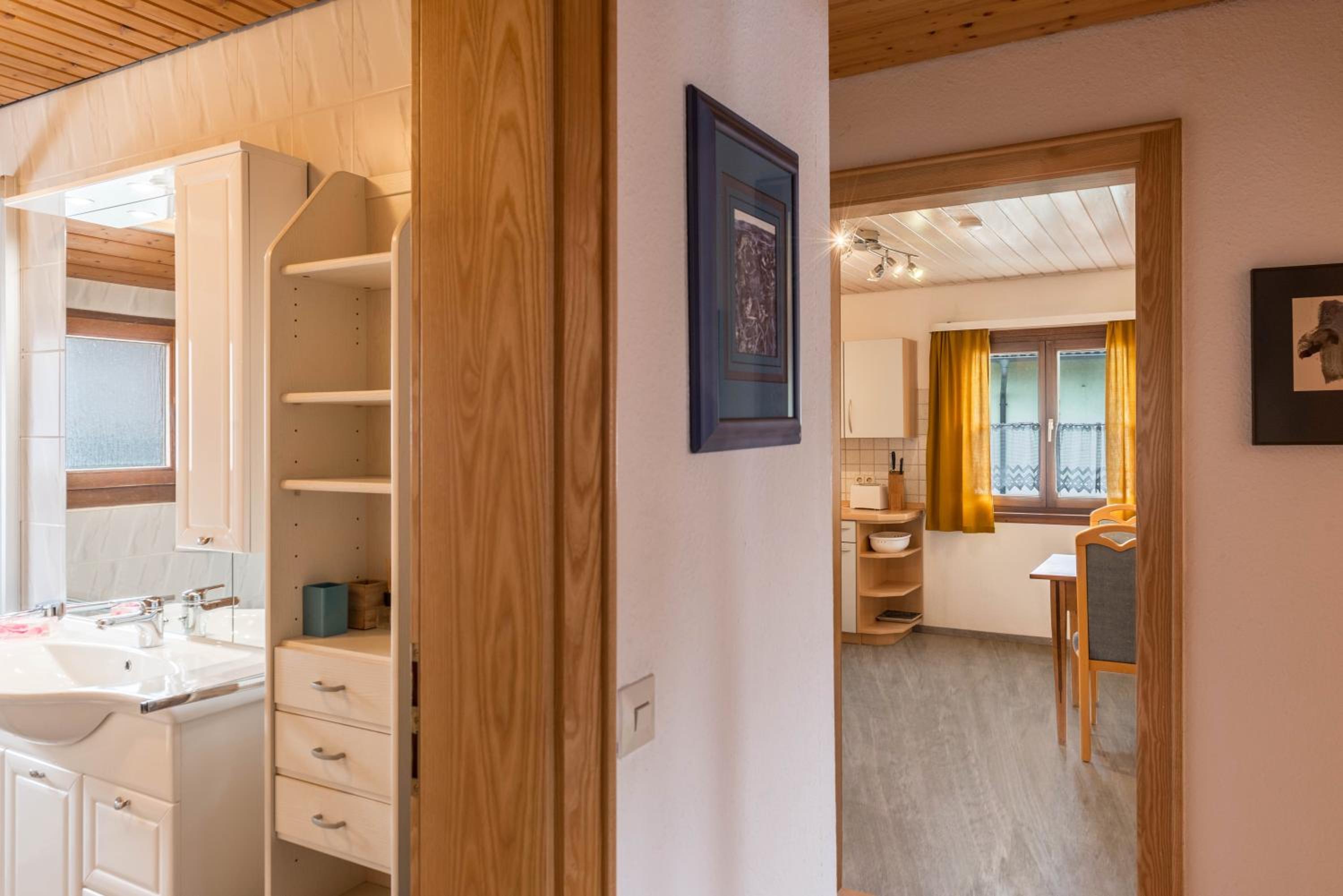 Superior One-Bedroom Apartment - Photo 15