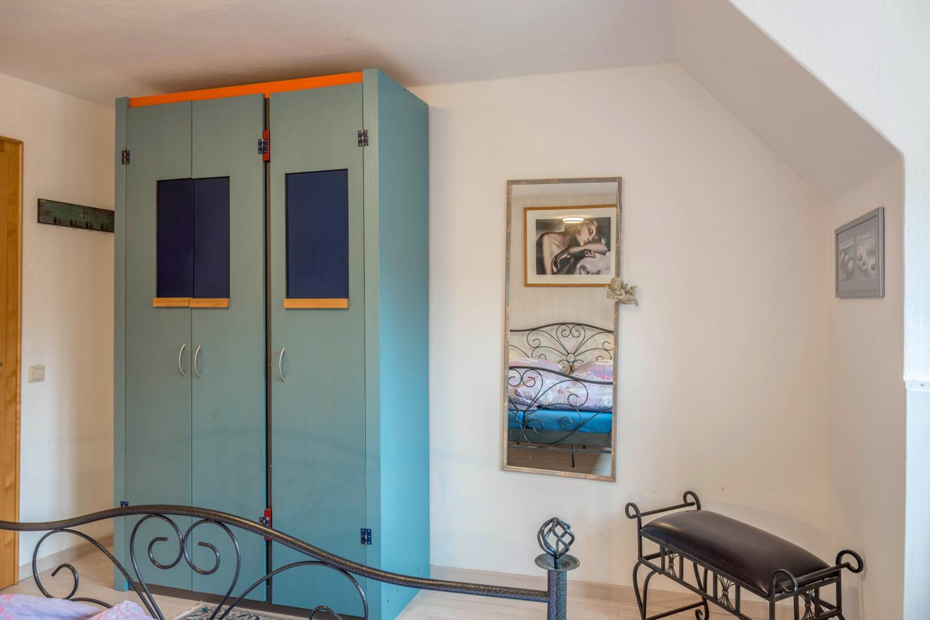 Superior One-Bedroom Apartment - Photo 16