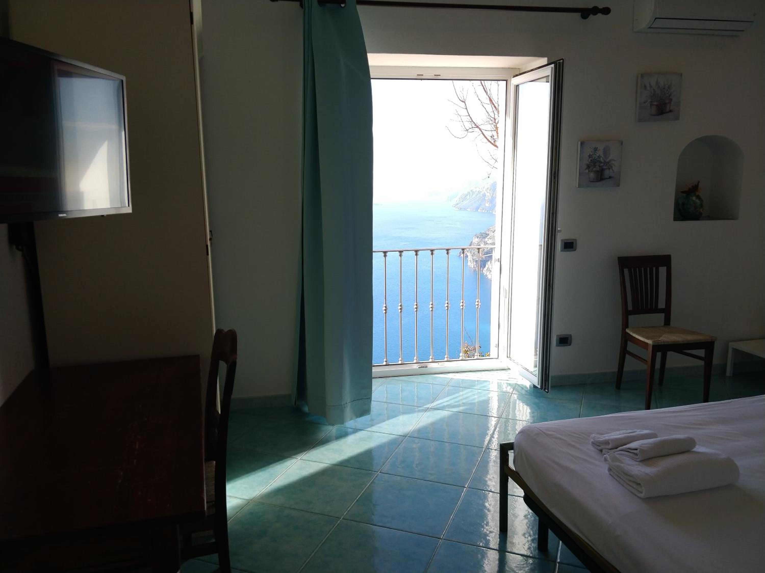 Double Room with Sea View photo 1