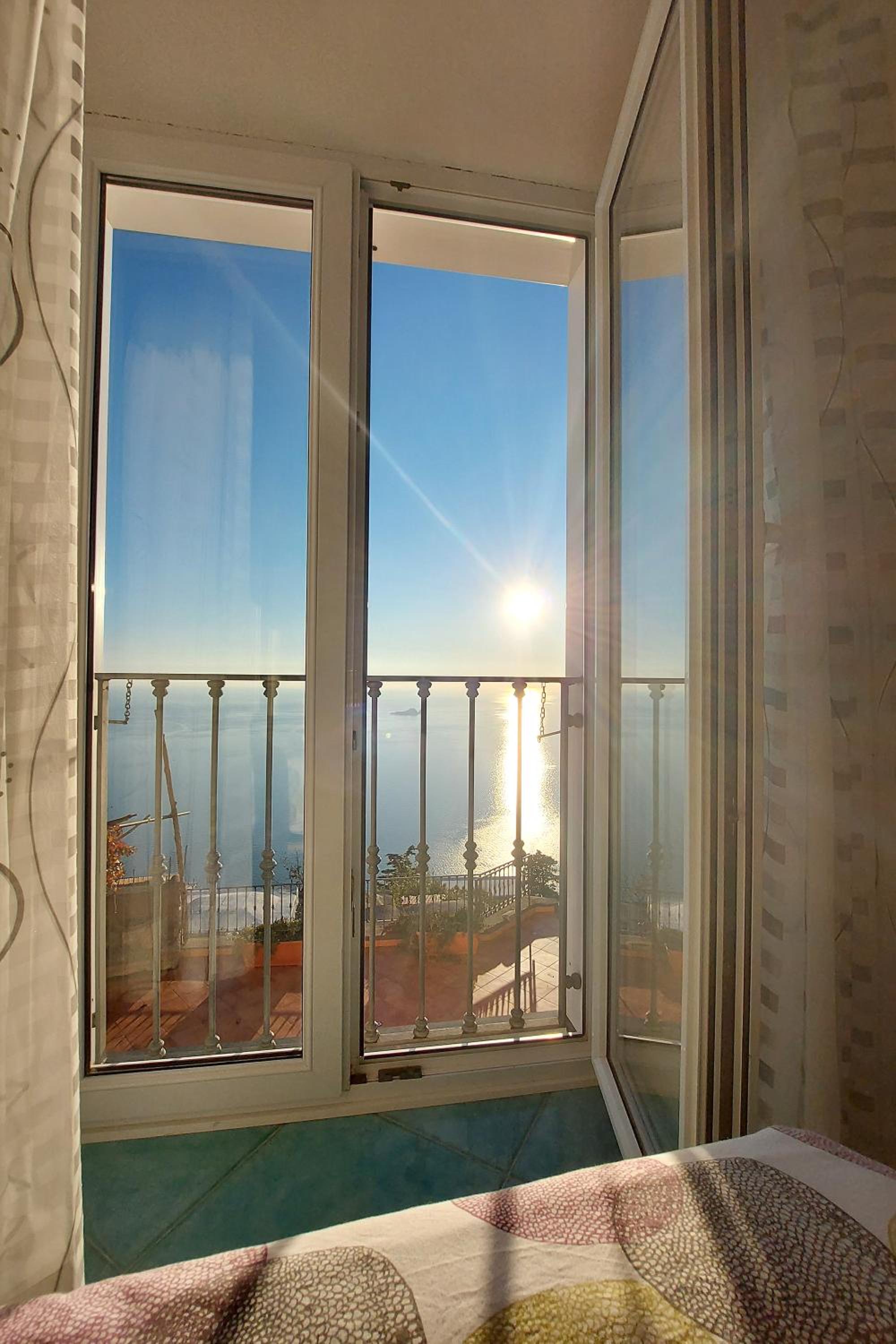 Double Room with Balcony and Sea View photo 3