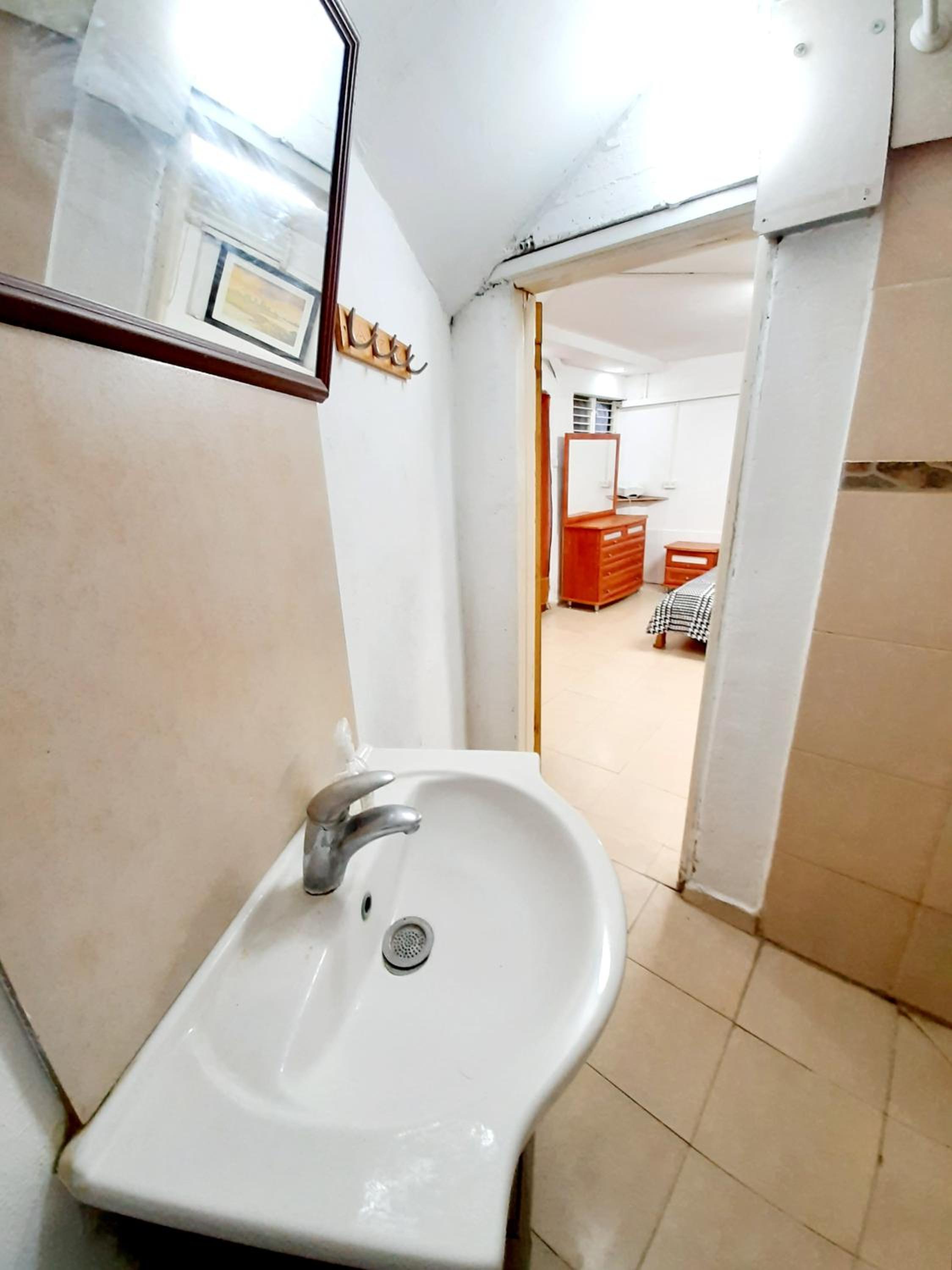 Family Room with Private Bathroom - Photo 10