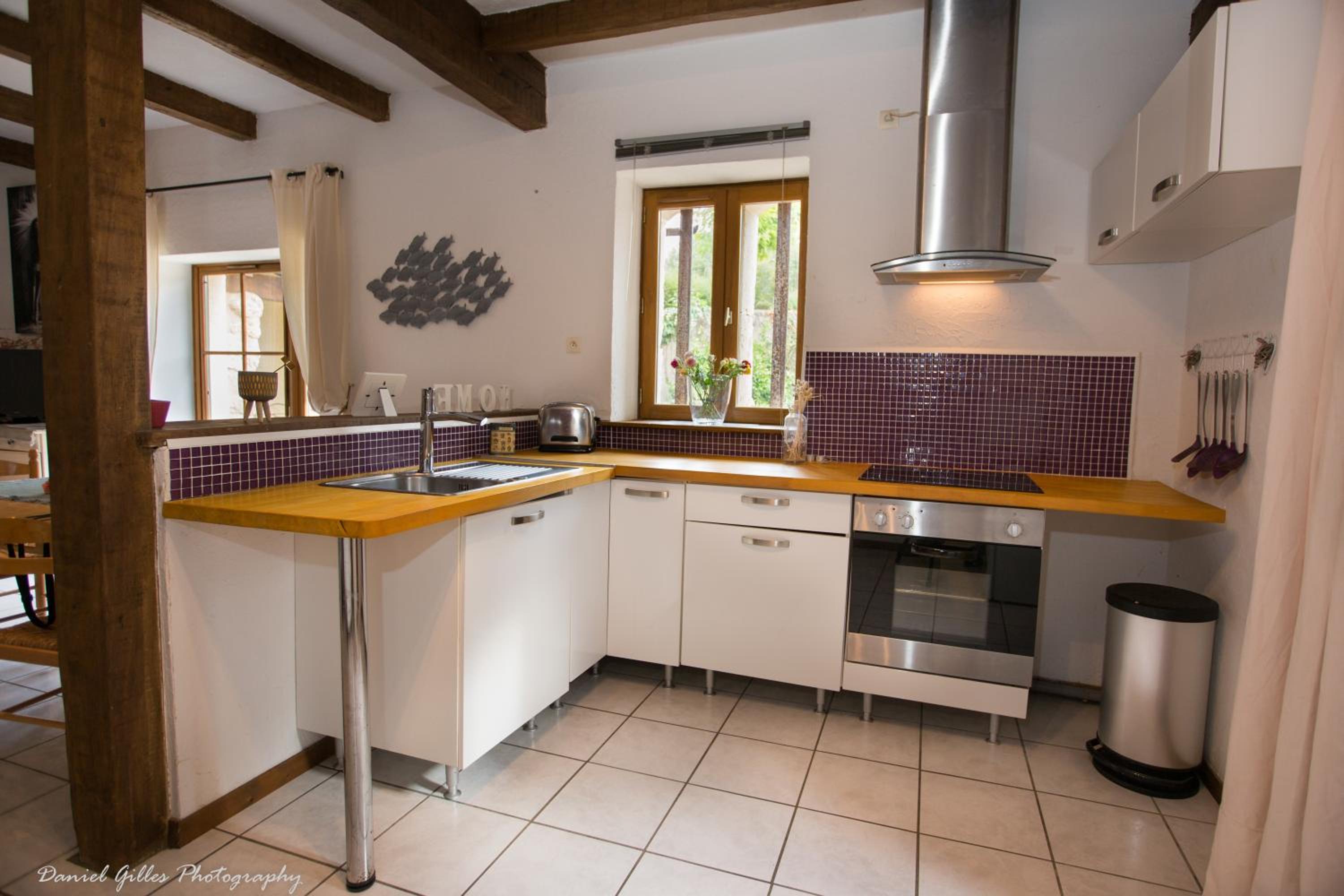 Deluxe Double Room (1 adult + 2 children) - Photo 3