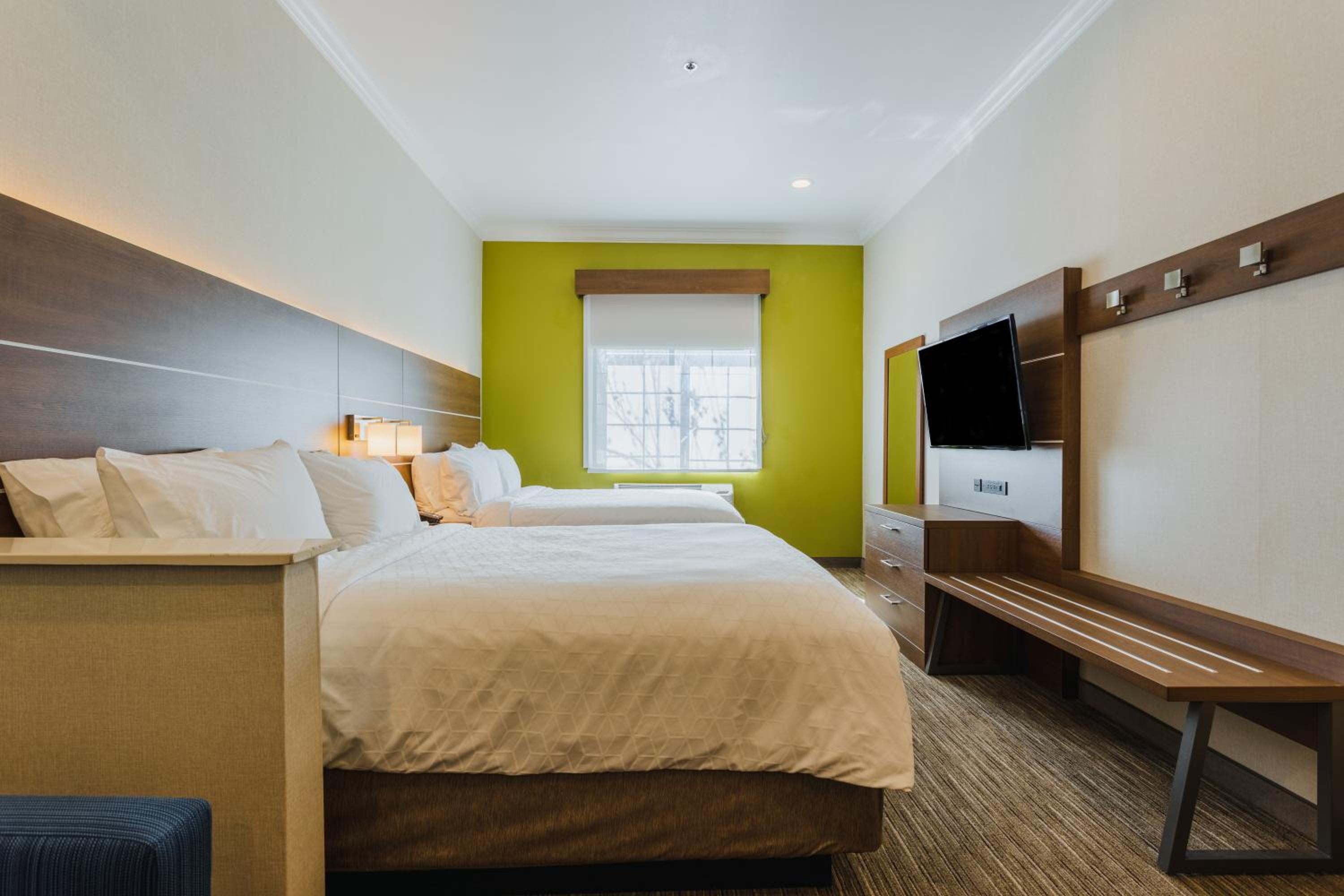 Suite with Two Queen Beds - Photo 2