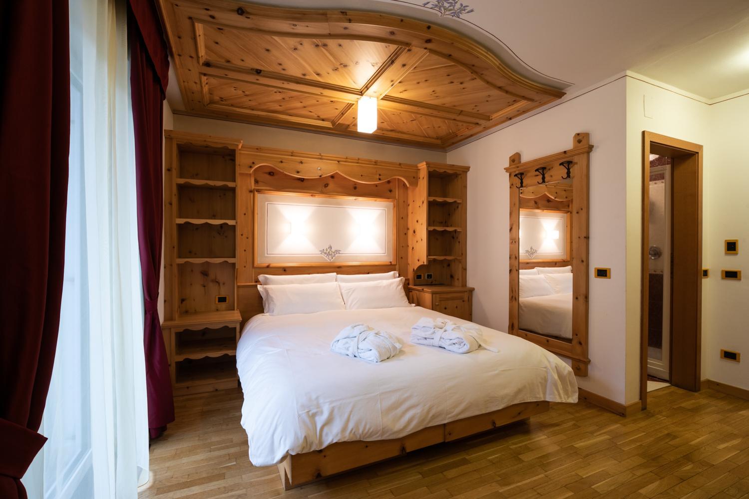 Standard Double or Twin Room photo 1