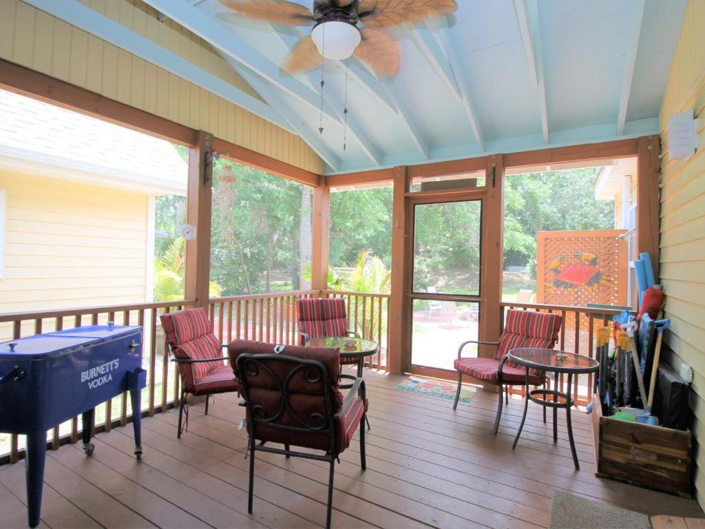 Three-Bedroom House photo 3