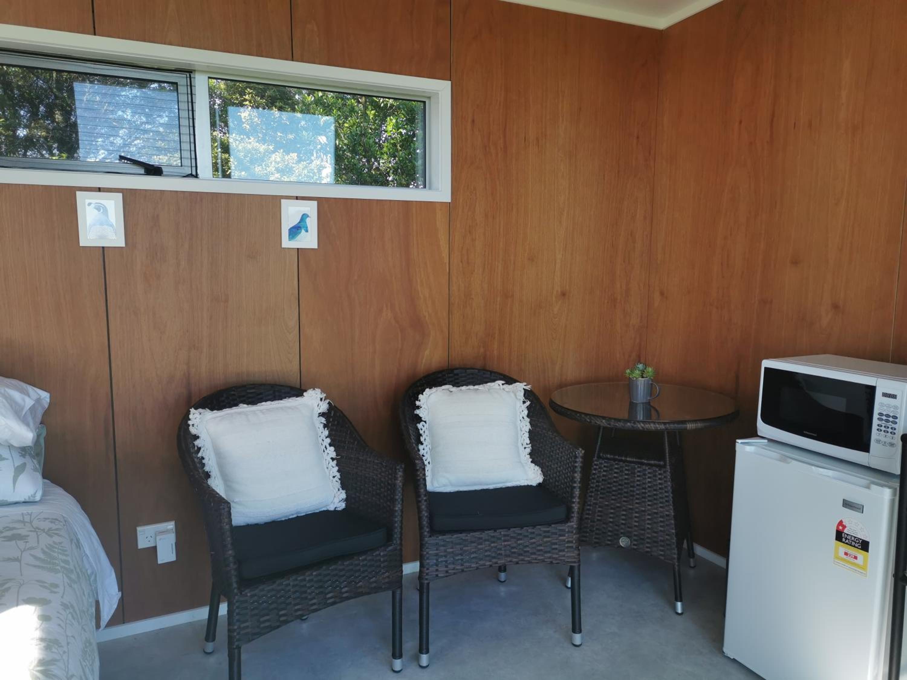 Queen Room - Disability Access - Photo 3