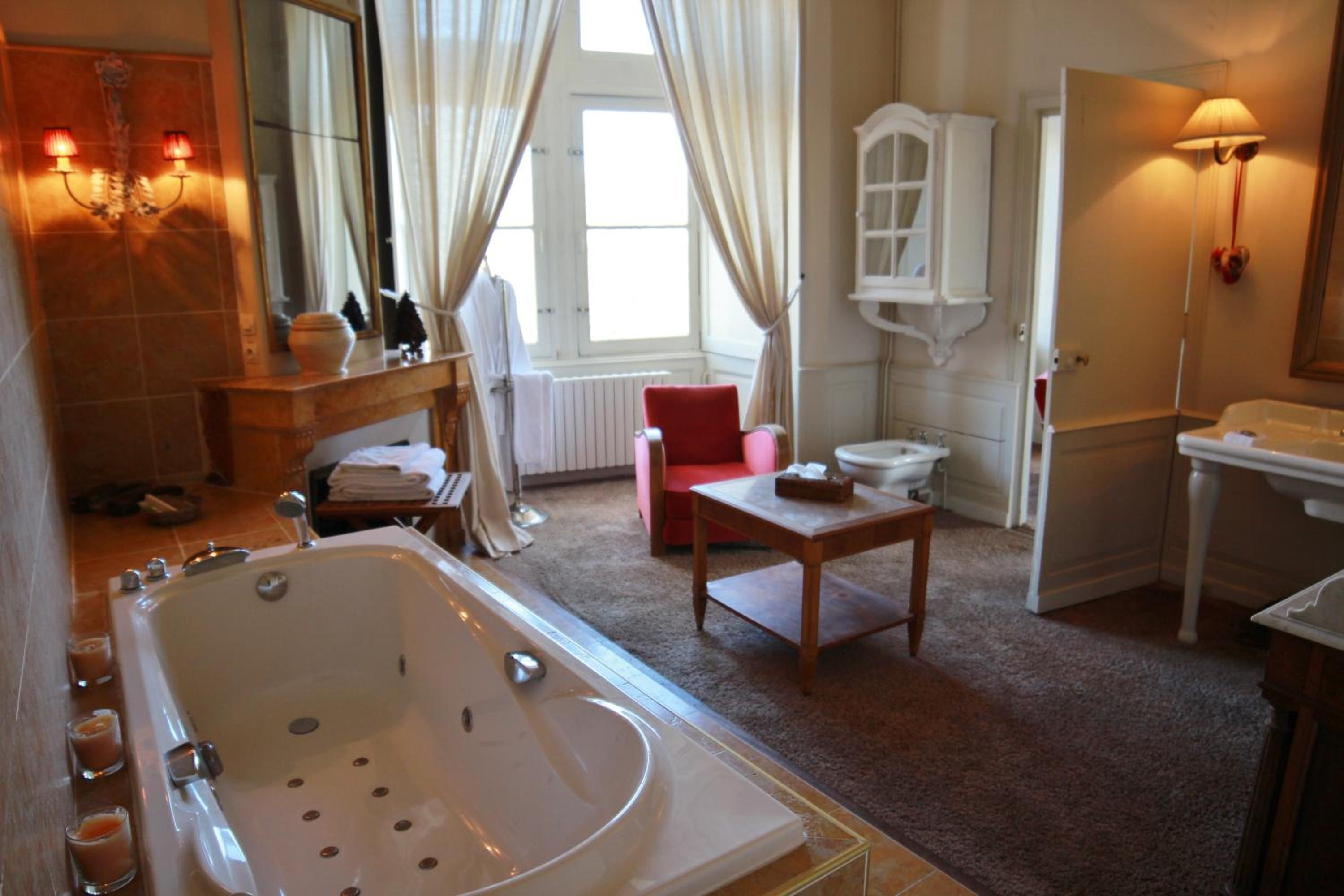 Deluxe Suite photo 3
