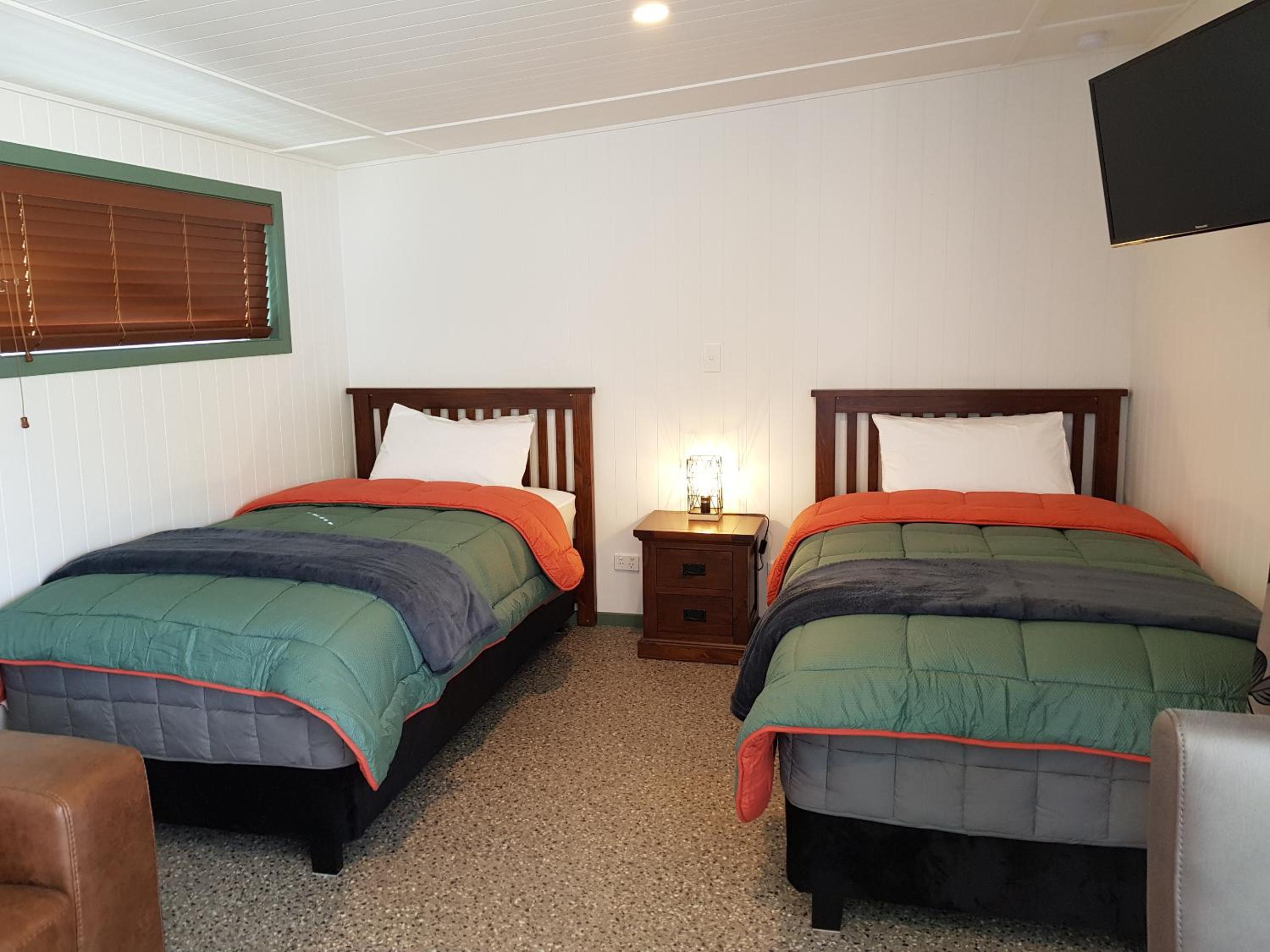 Deluxe Twin Room - Photo 2