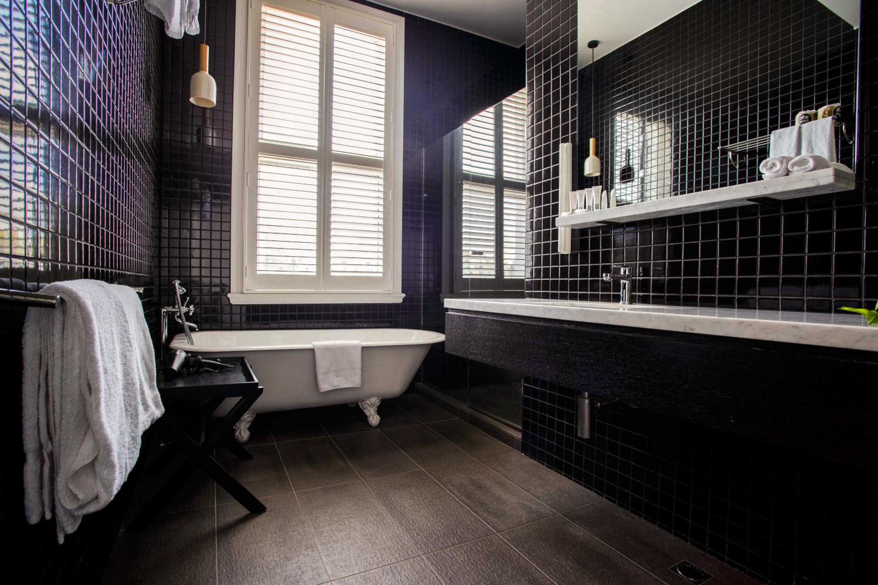 One-Bedroom Apartment - Photo 6