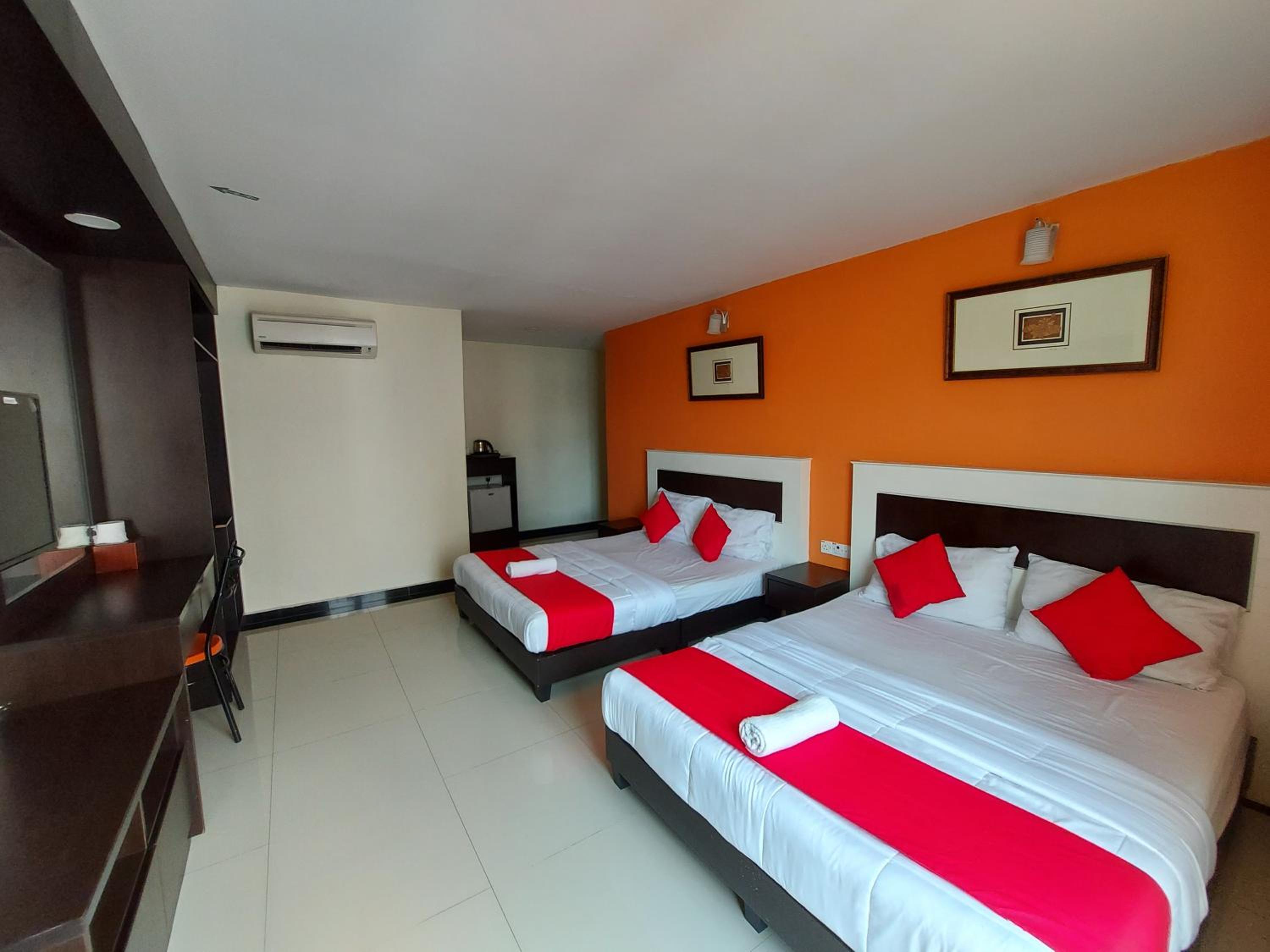 Deluxe Family Room