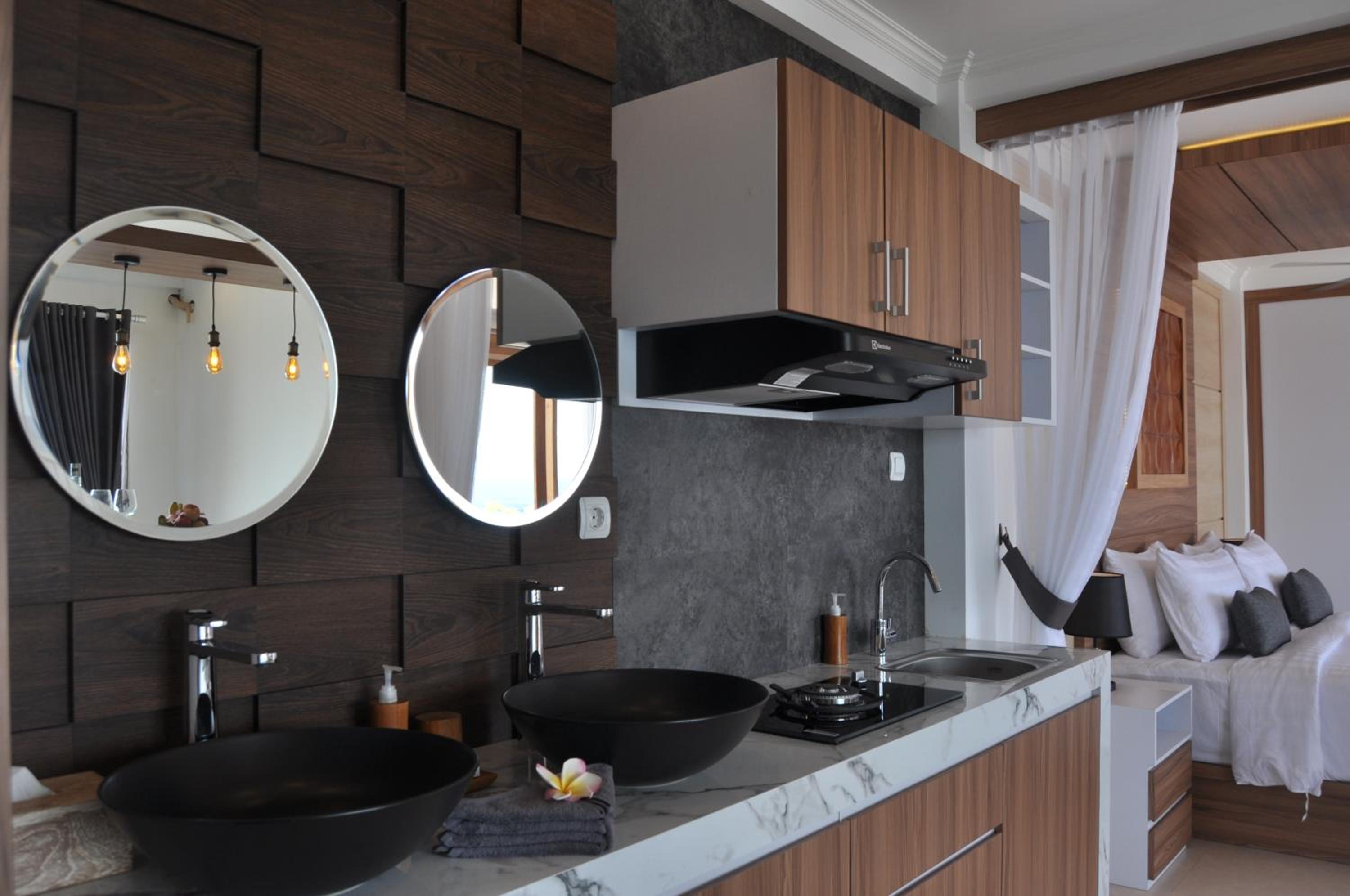One-Bedroom Suite - Photo 6