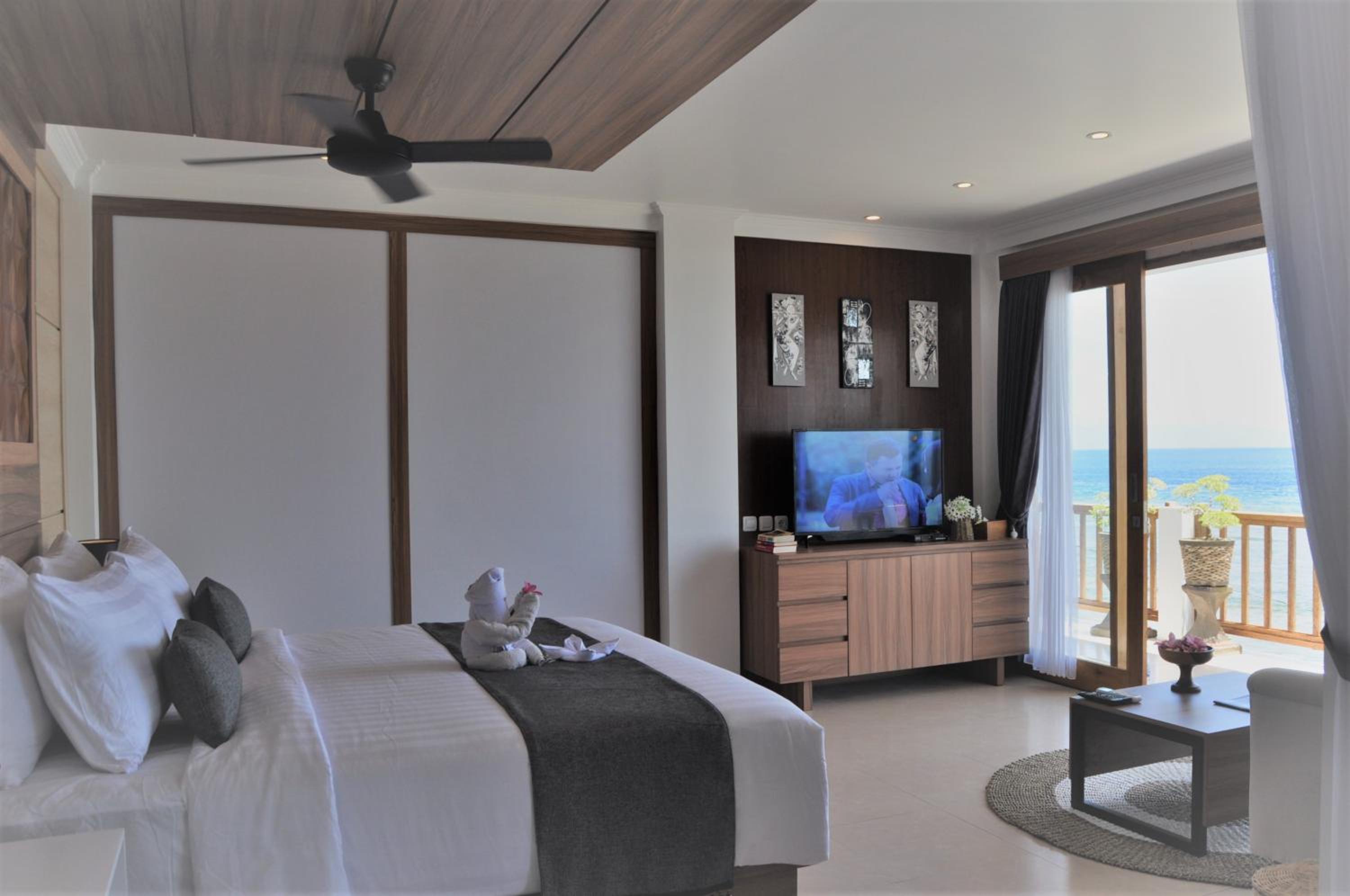 One-Bedroom Suite - Photo 5
