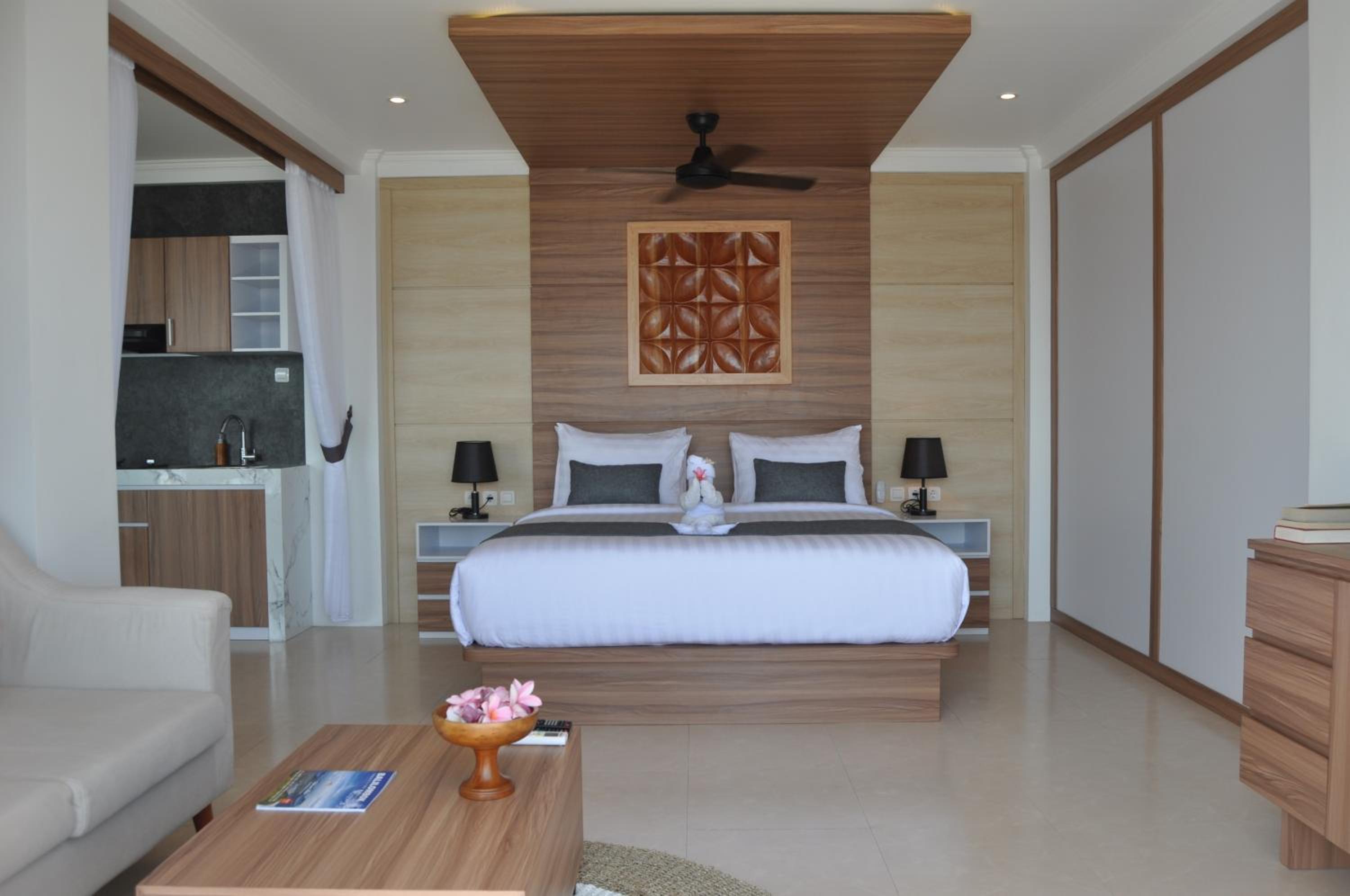 One-Bedroom Suite - Photo 93