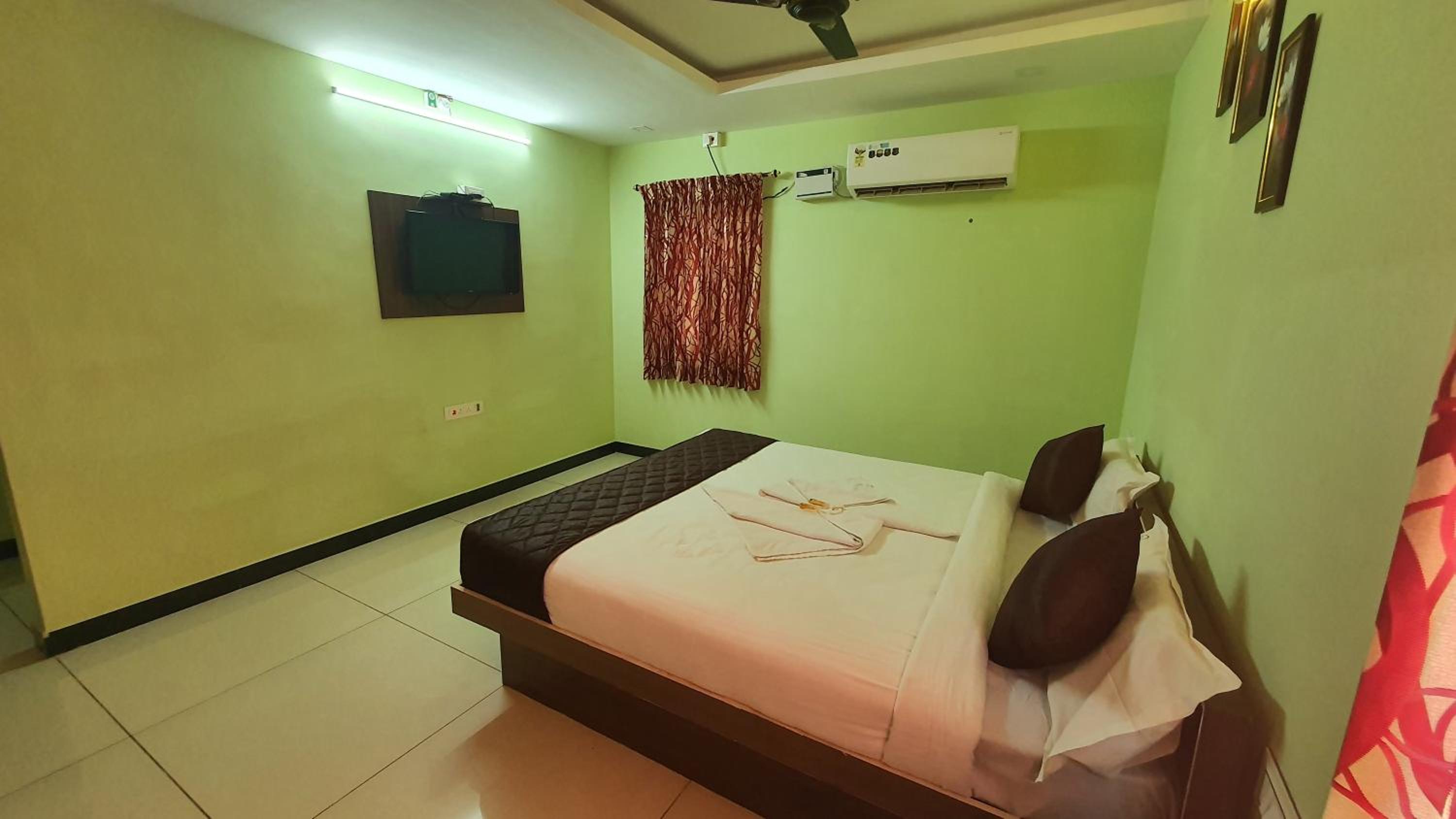 Deluxe Double Room photo 3
