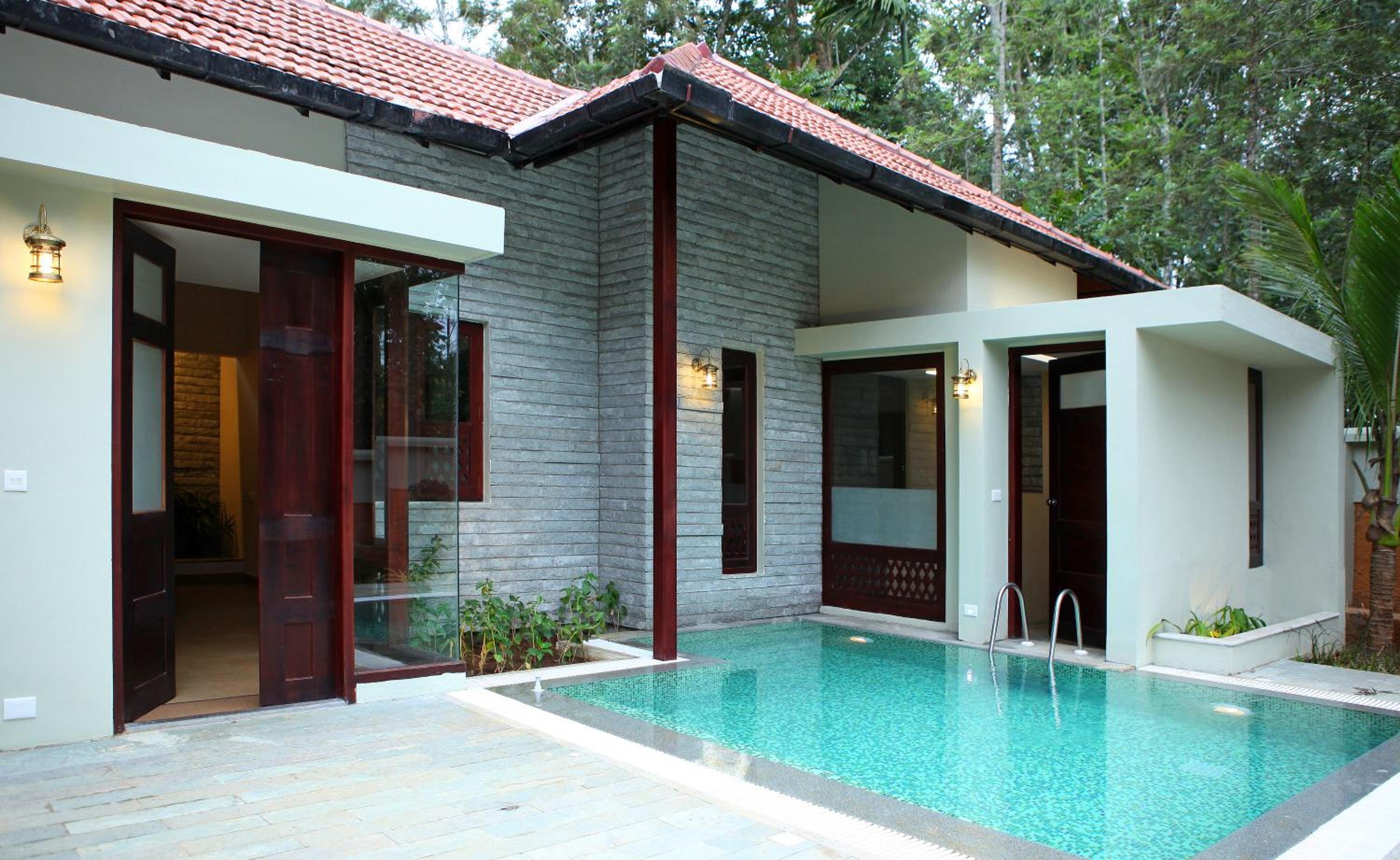 Premium Pool Suite - Photo 9