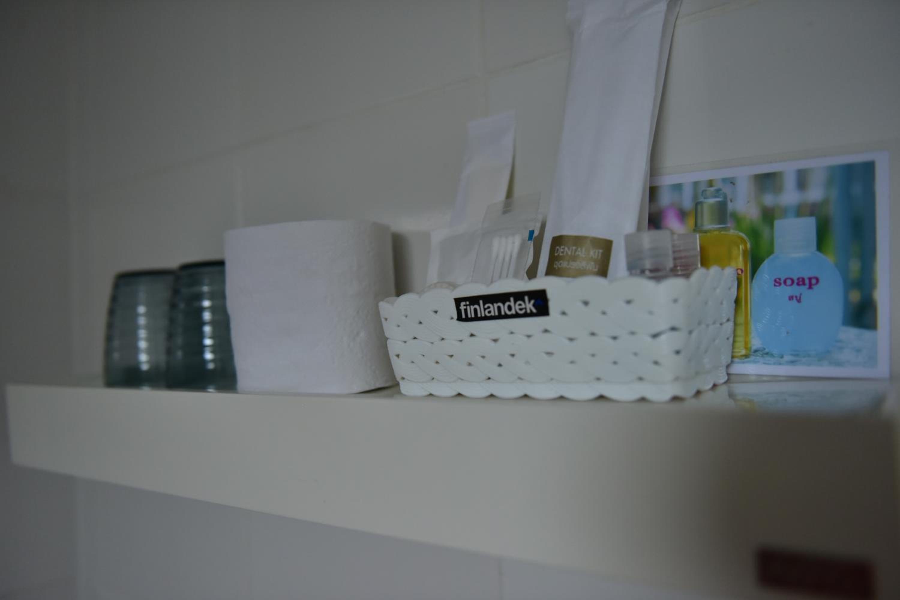 Standard Double Room - Photo 12
