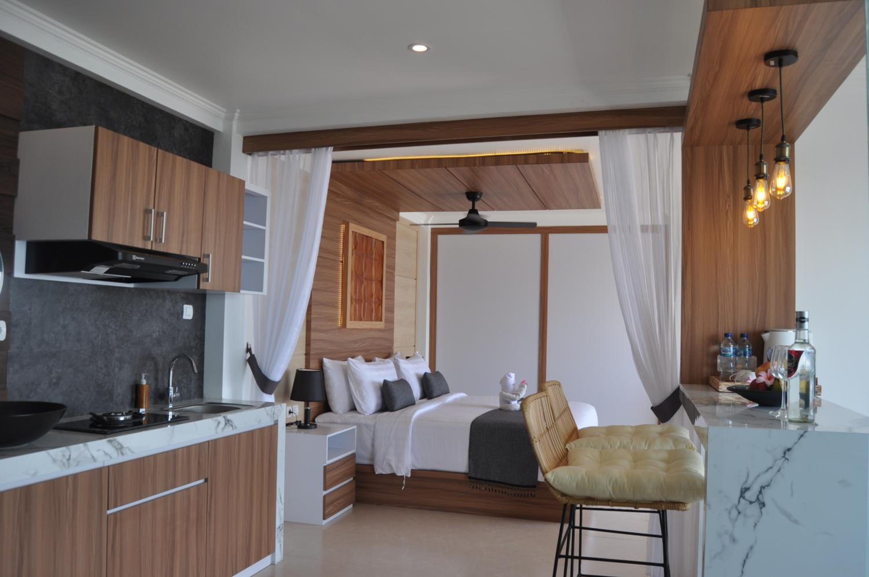 One-Bedroom Suite - Photo 104