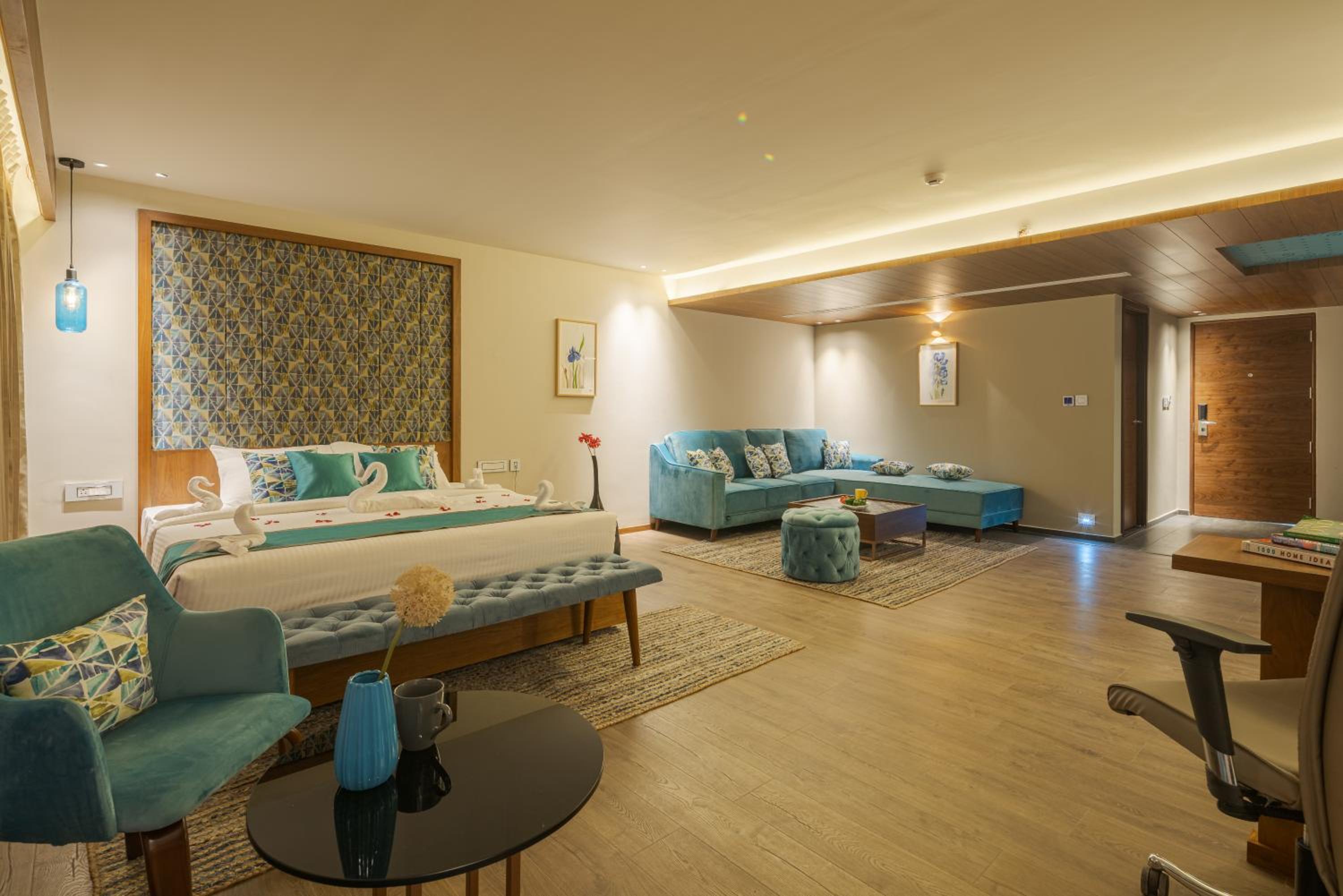 King Suite - Photo 15