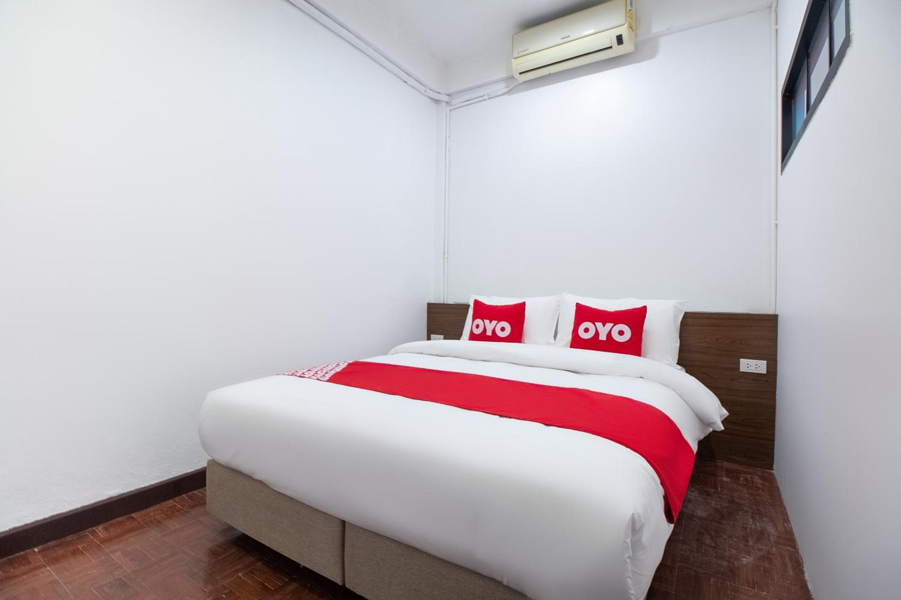 Double Room With Shared Bathroom photo 3