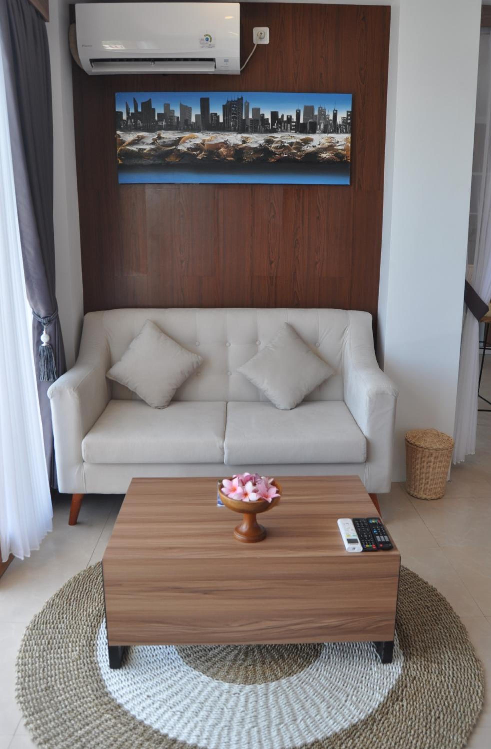 One-Bedroom Suite - Photo 34