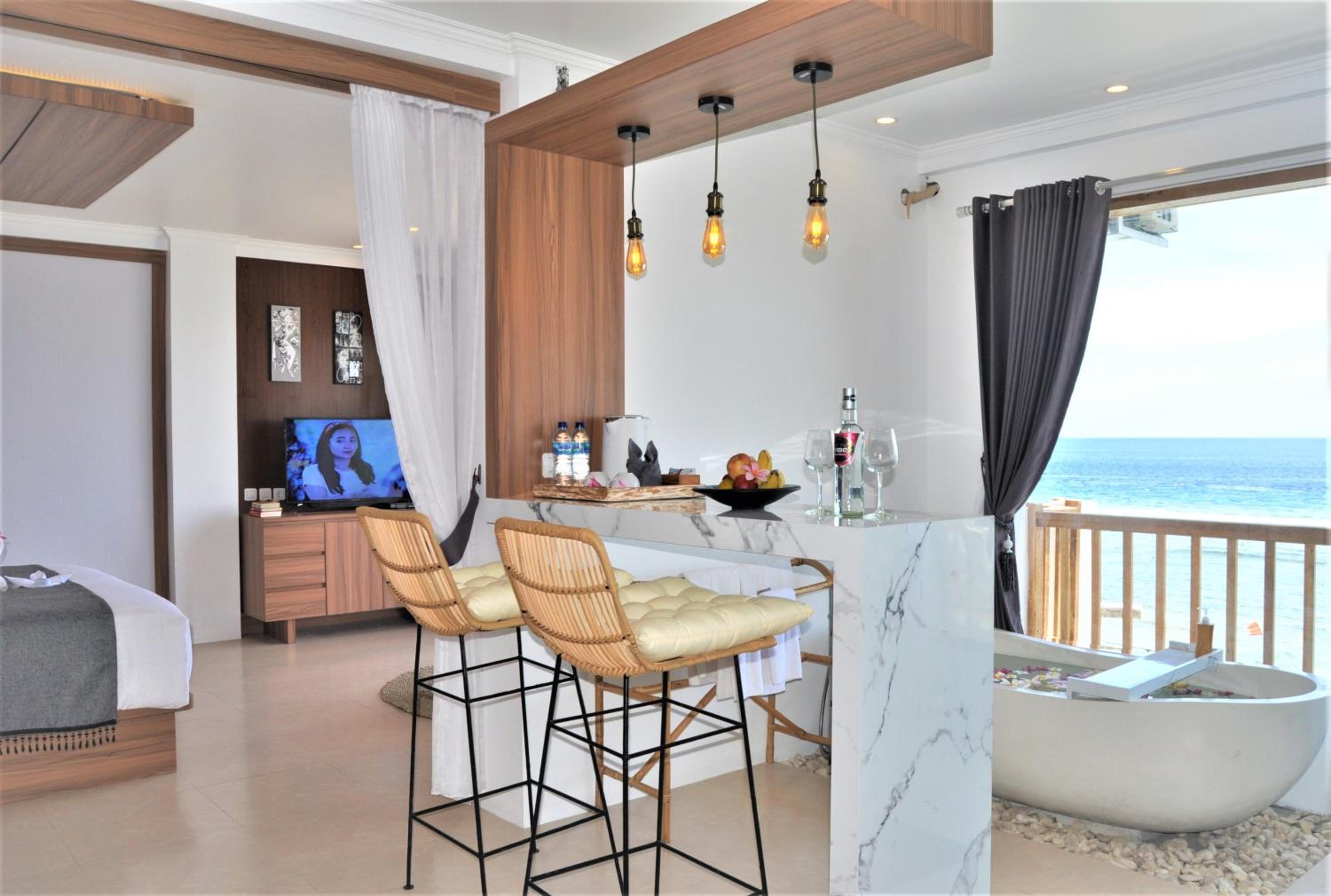 One-Bedroom Suite - Photo 35
