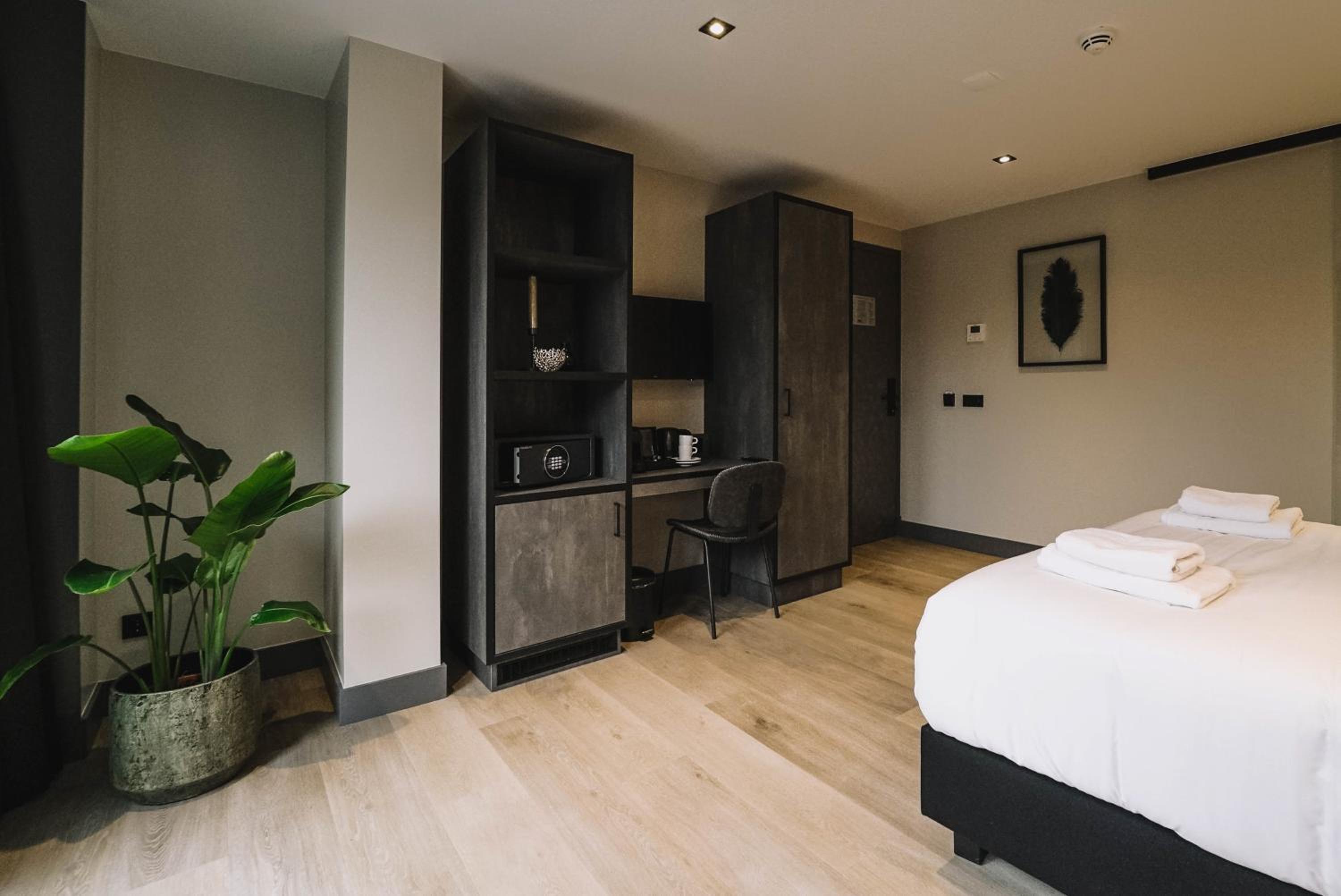 Deluxe Double Room with Terrace - Photo 4