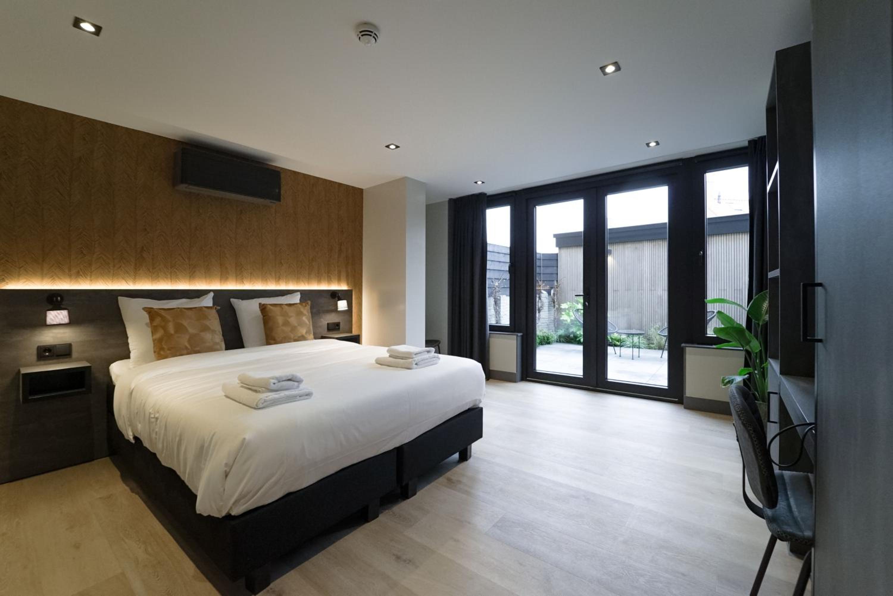 Deluxe Double Room with Terrace - Photo 3