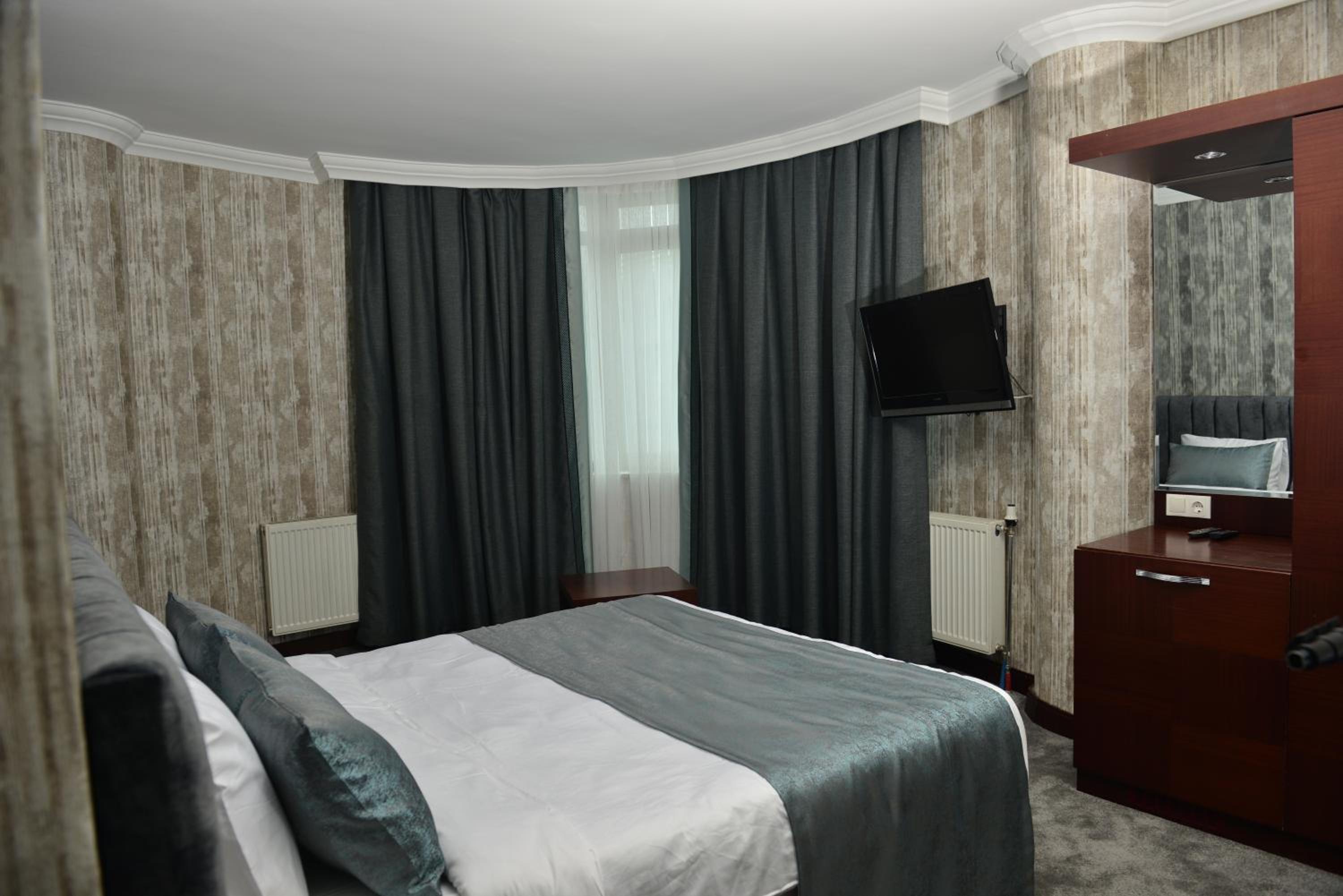 Large Double Room photo 3