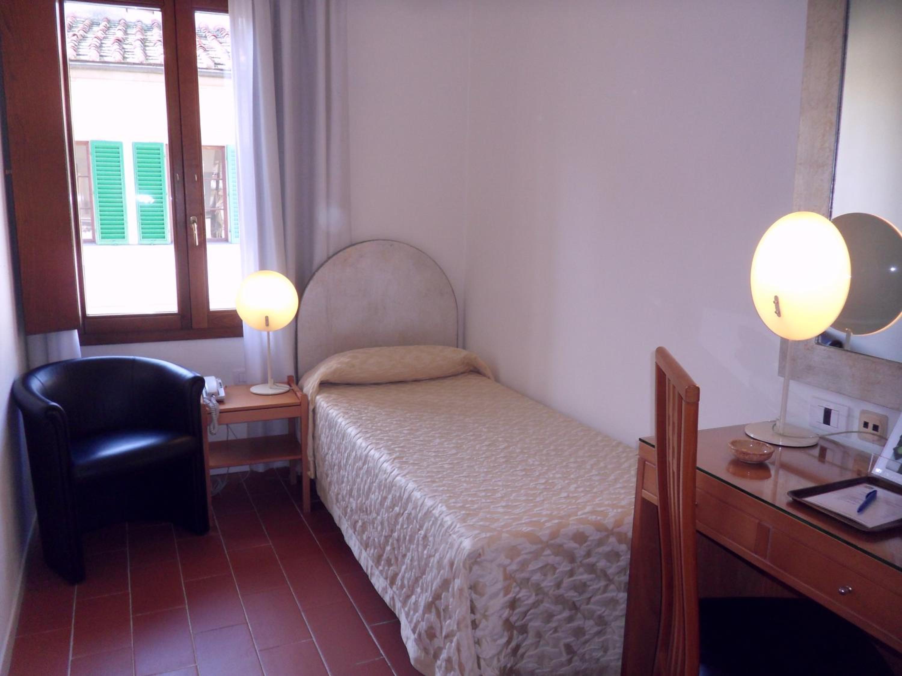 Single Room photo 3