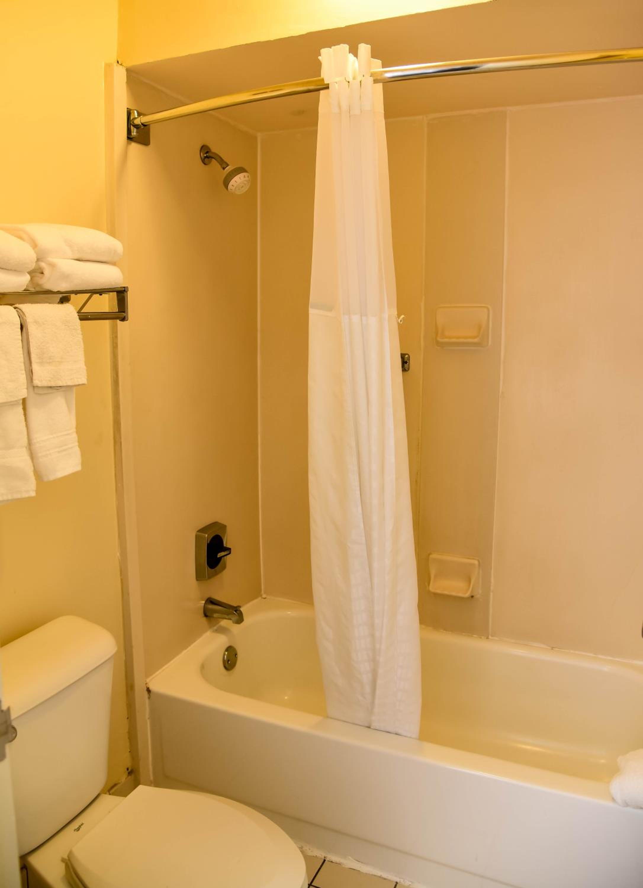 Double Room with Two Double Beds - Non-Smoking photo 2