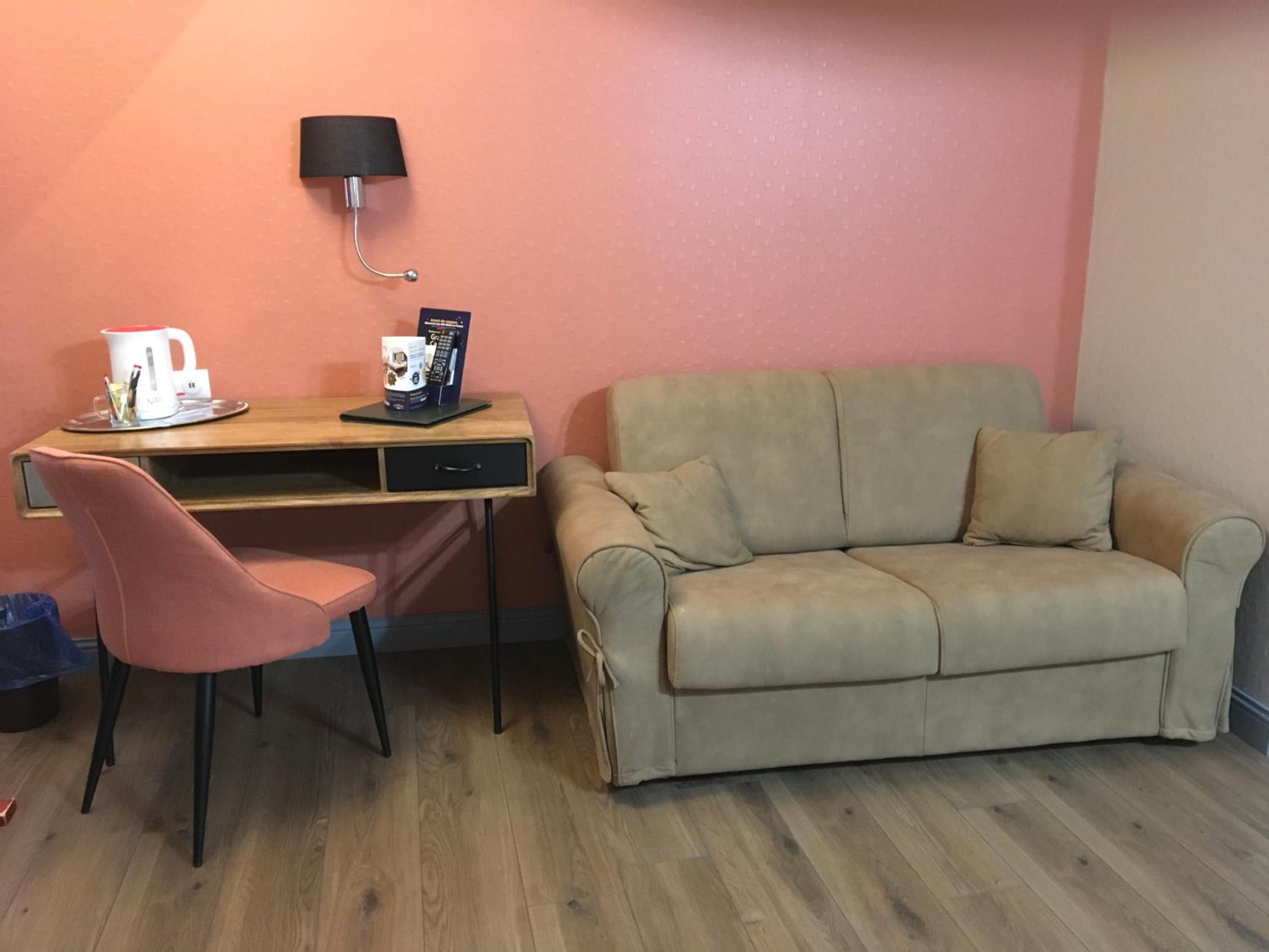 Family Room (5 Adults) photo 1