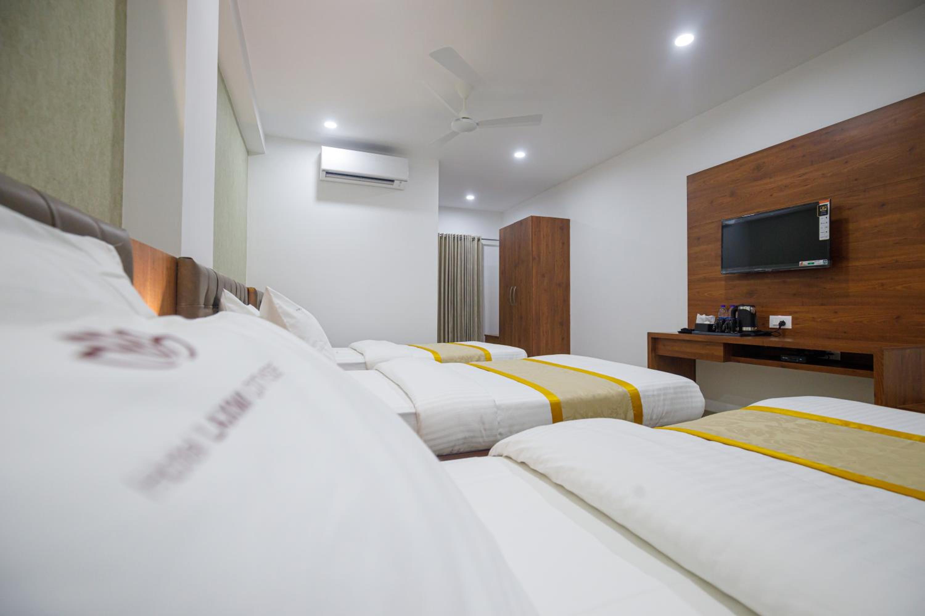 Deluxe Triple Room - Photo 1