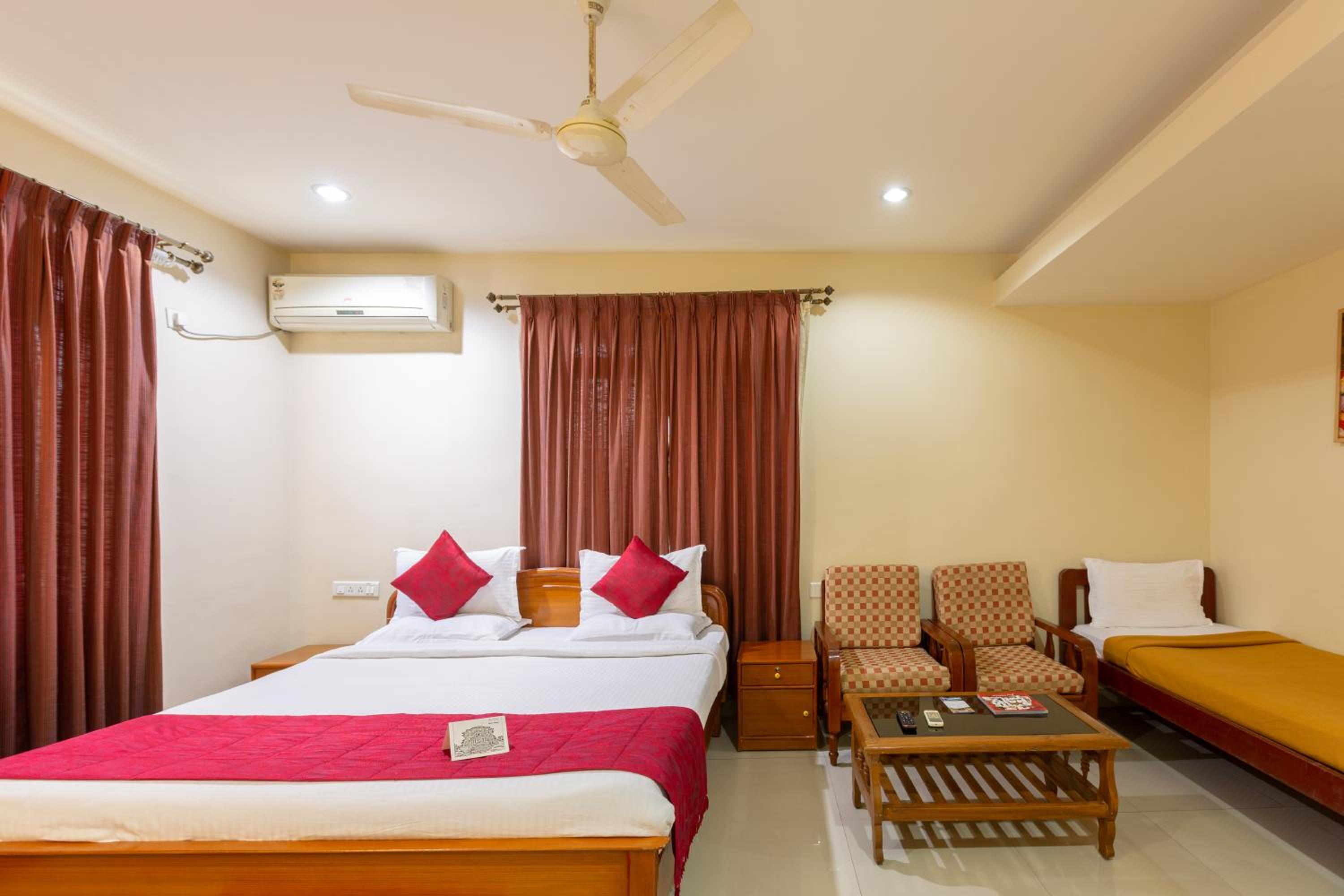 Deluxe Double Room photo 2